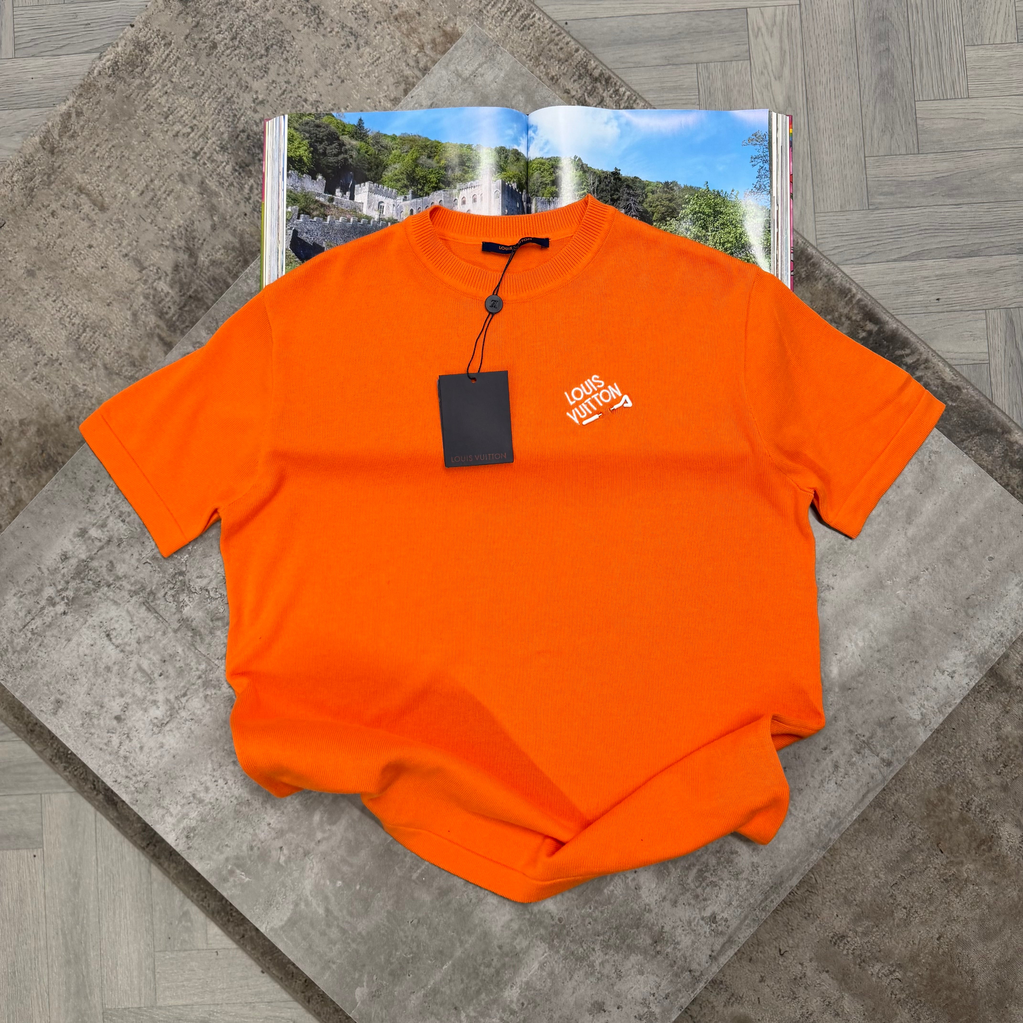 LVE PIN T SHIRT - ORANGE