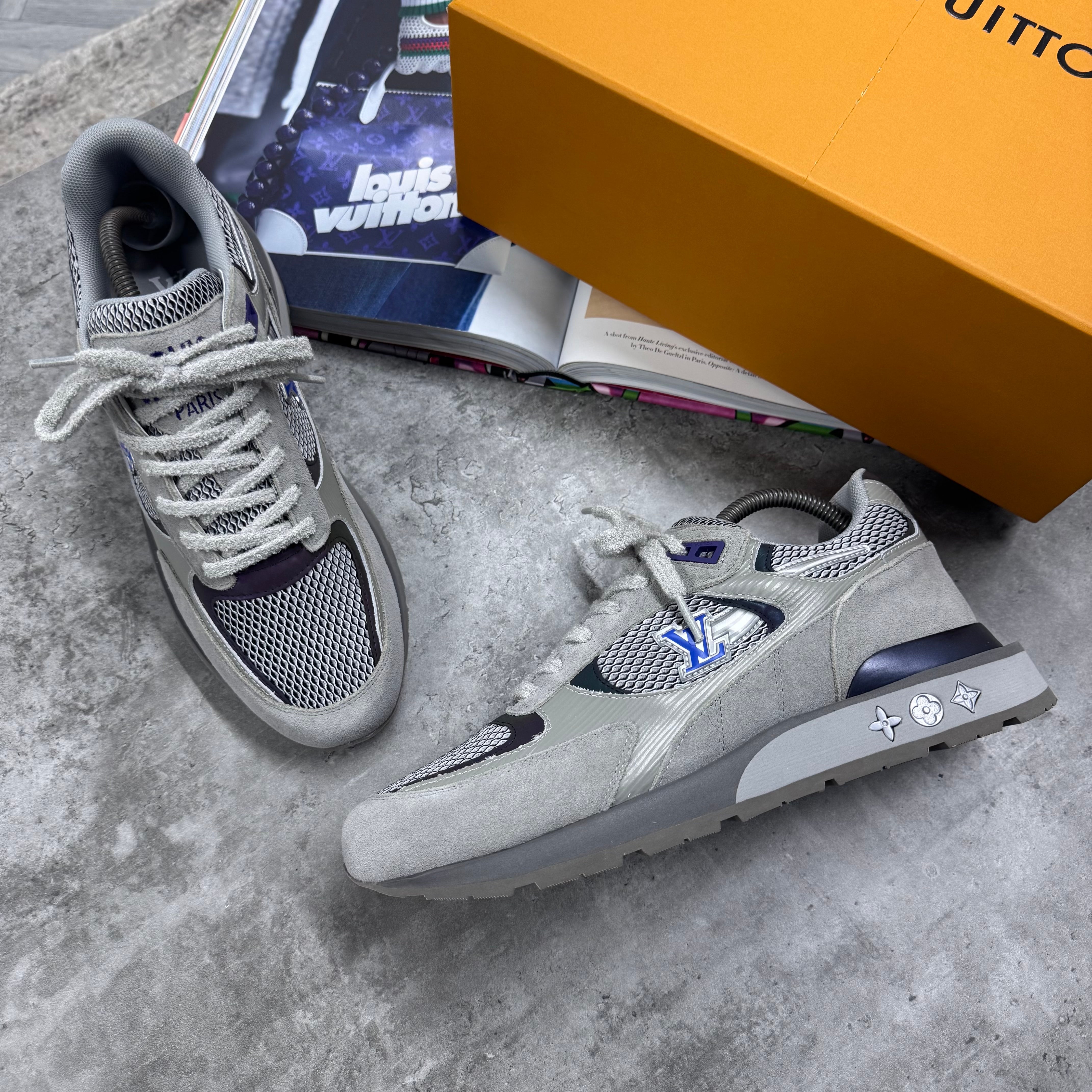 (PRE ORDER) LVE RUNAWAY TRAINERS - GREY