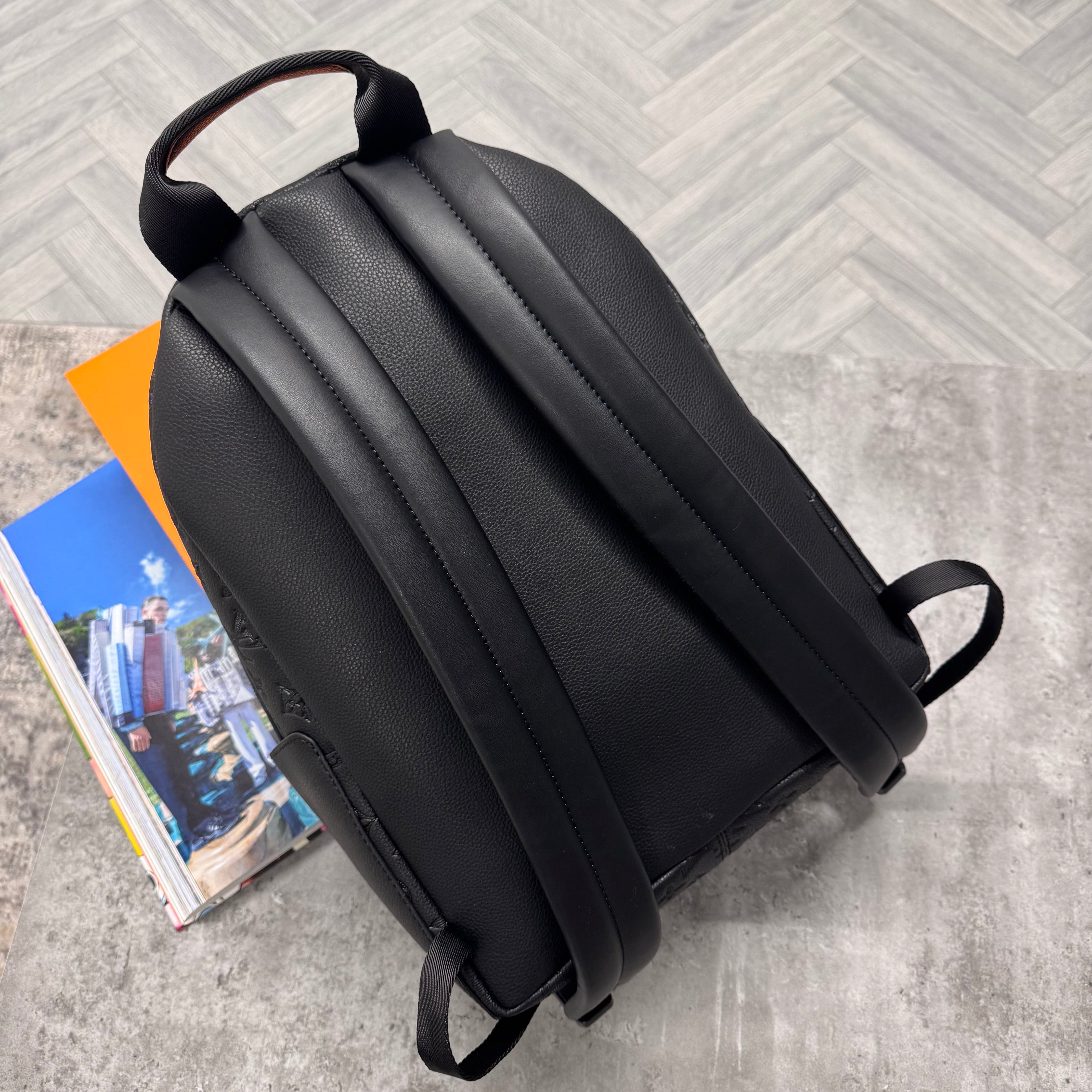 (PRE ORDER) LVE MONOGRAM BACKPACK - BLACK
