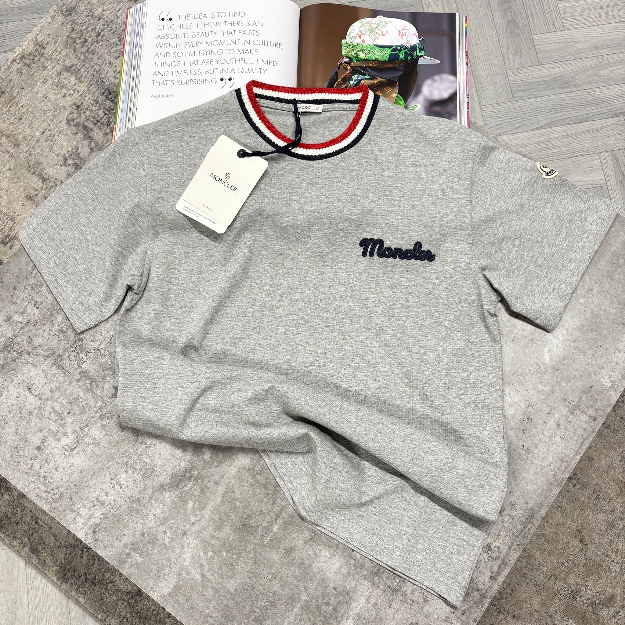 MNCLR STRIPED COLLAR T SHIRT - GREY