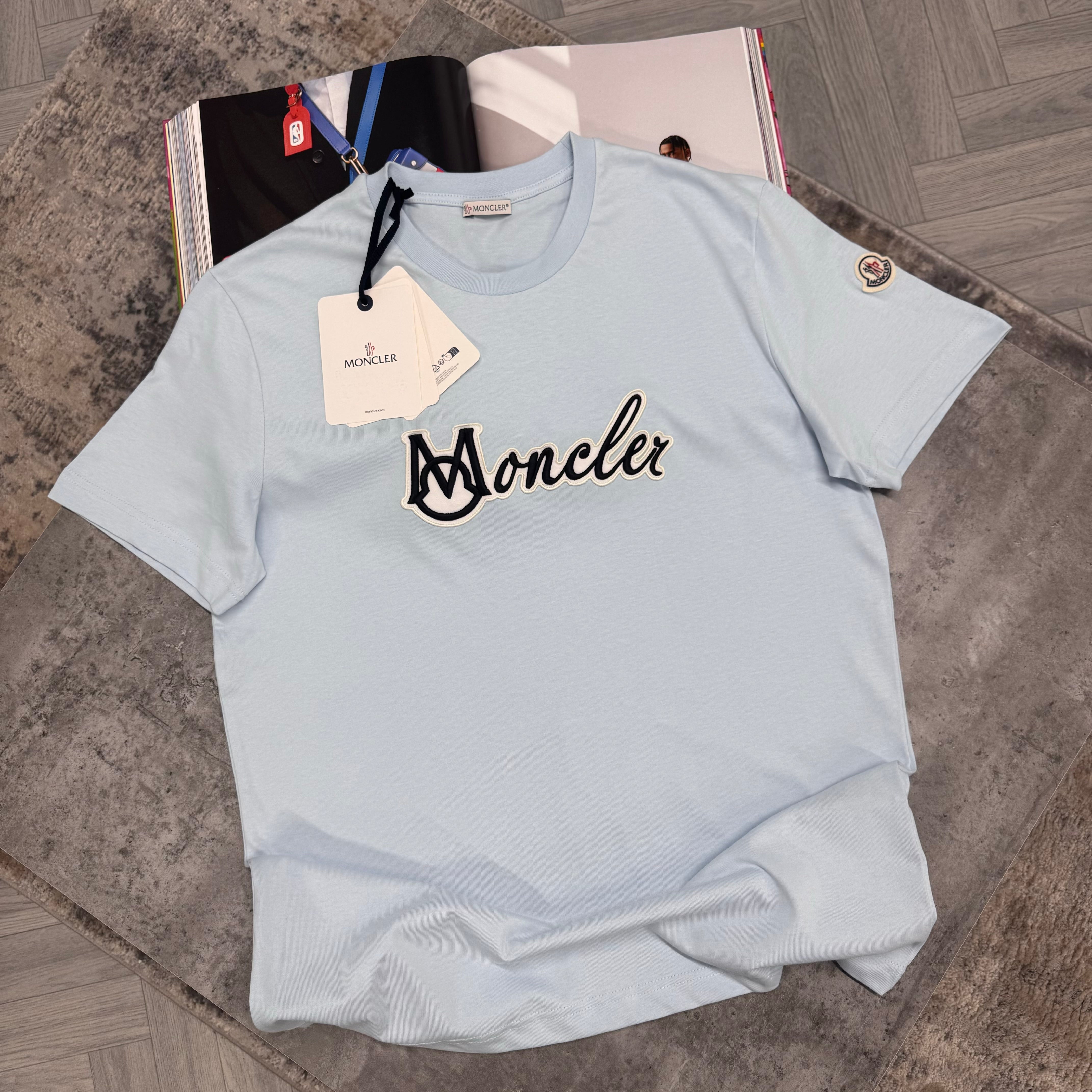 MNCLR CURSIVE LOGO T SHIRT - SKY BLUE