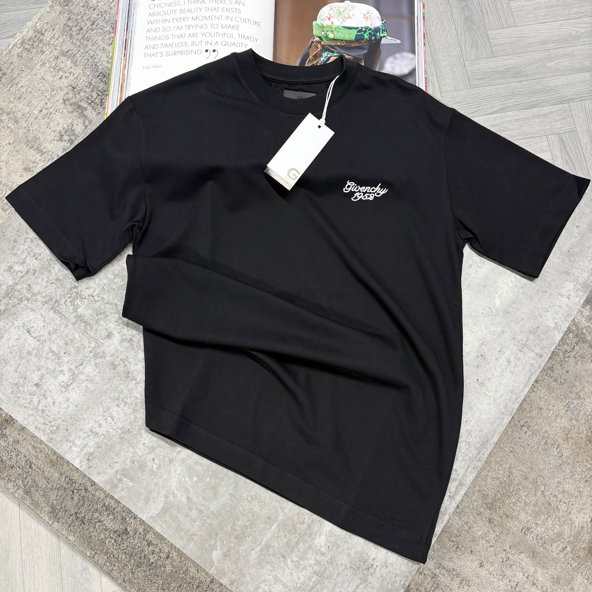 GIV OVERSIZED 1952 T SHIRT - BLACK