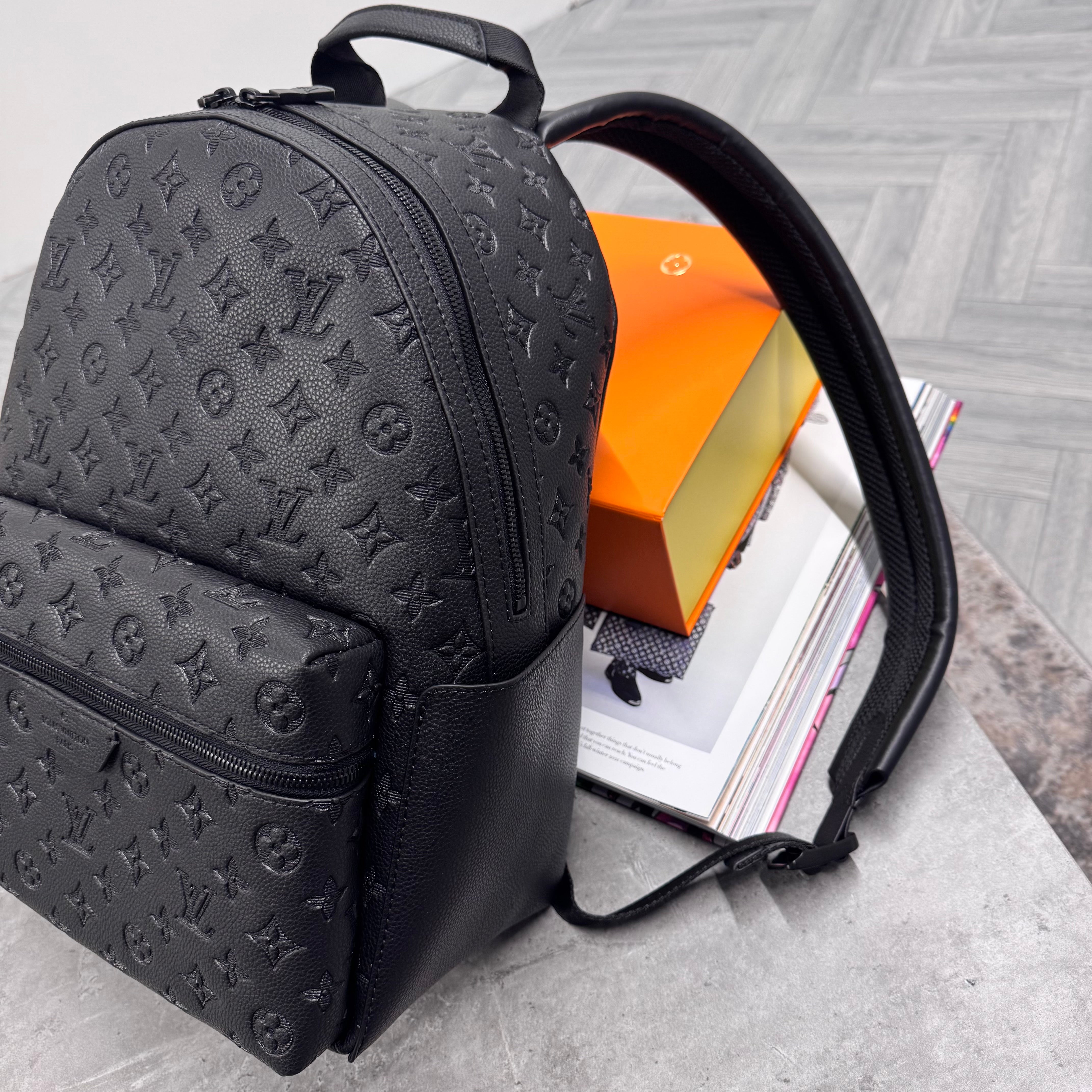 (PRE ORDER) LVE MONOGRAM BACKPACK - BLACK