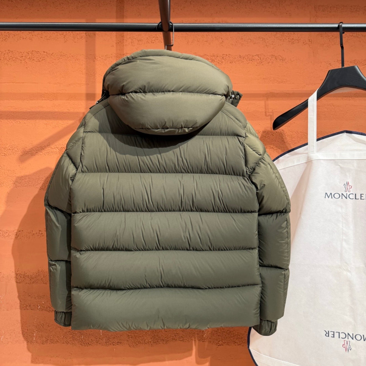 (PRE ORDER) MNCLR QUILTED DOWN PUFFER COAT - KHAKI