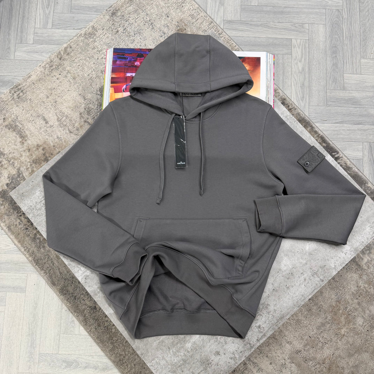 SI GHOST BADGE HOODIE - CHARCOAL
