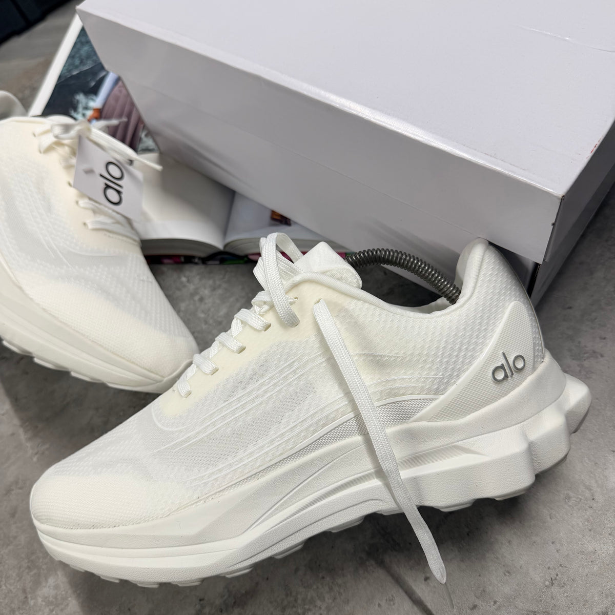 (PRE ORDER) ALO RUNNER - WHITE