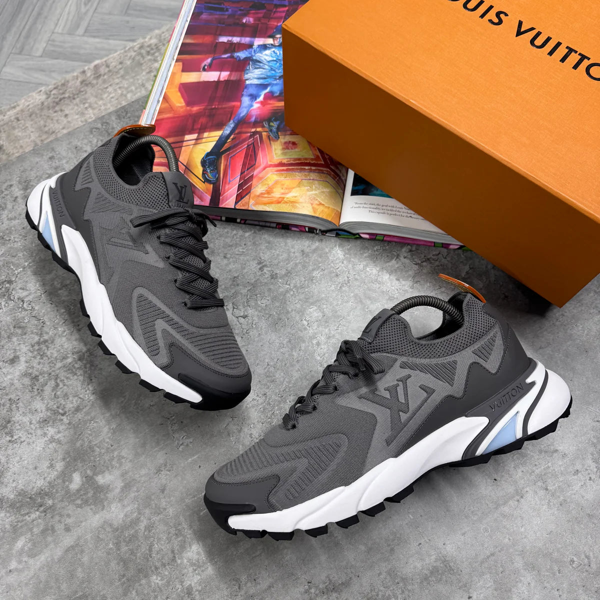 (PRE ORDER) LVE TACTIC TRAINER - GREY