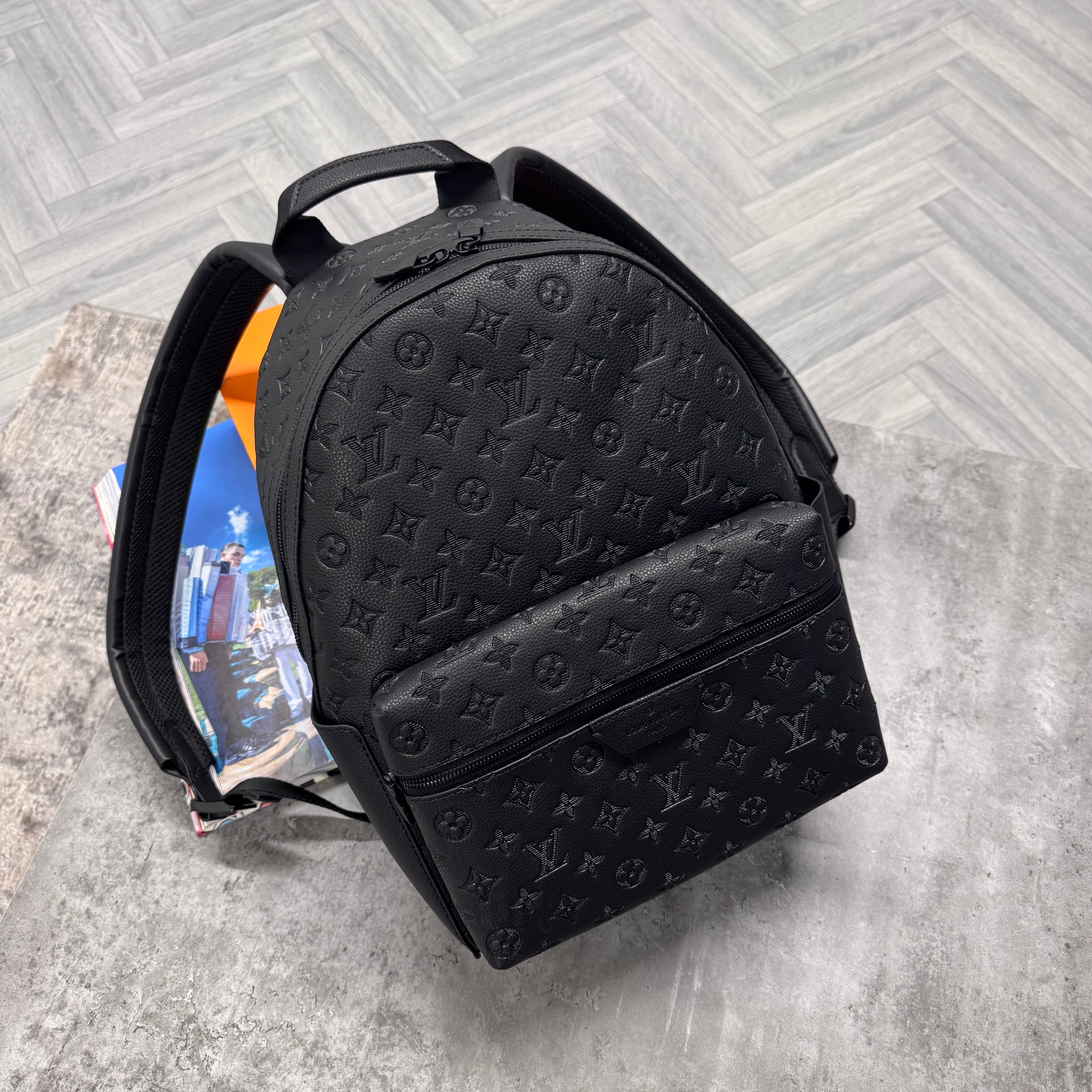 (PRE ORDER) LVE MONOGRAM BACKPACK - BLACK