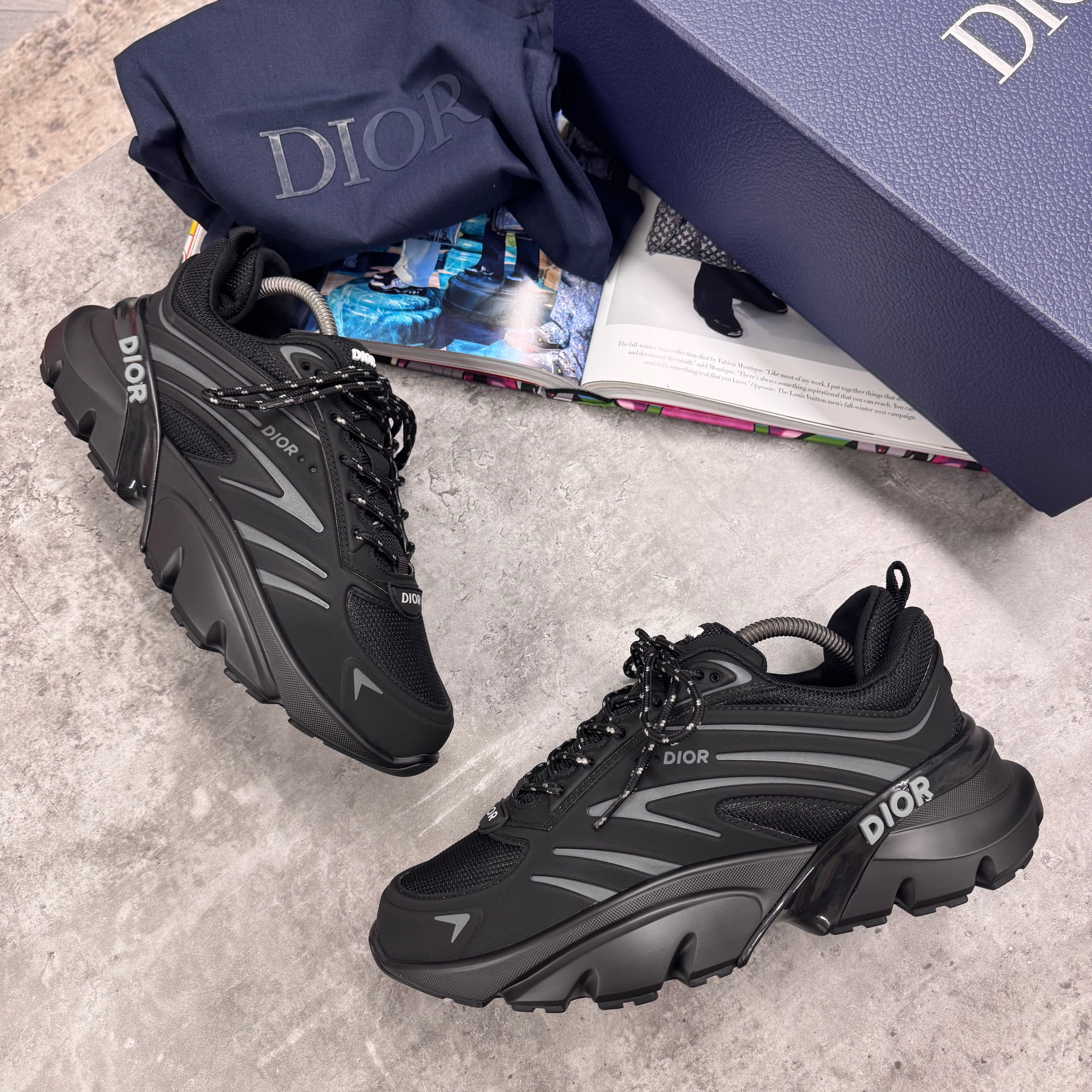 B44 TRAINER - BLACK