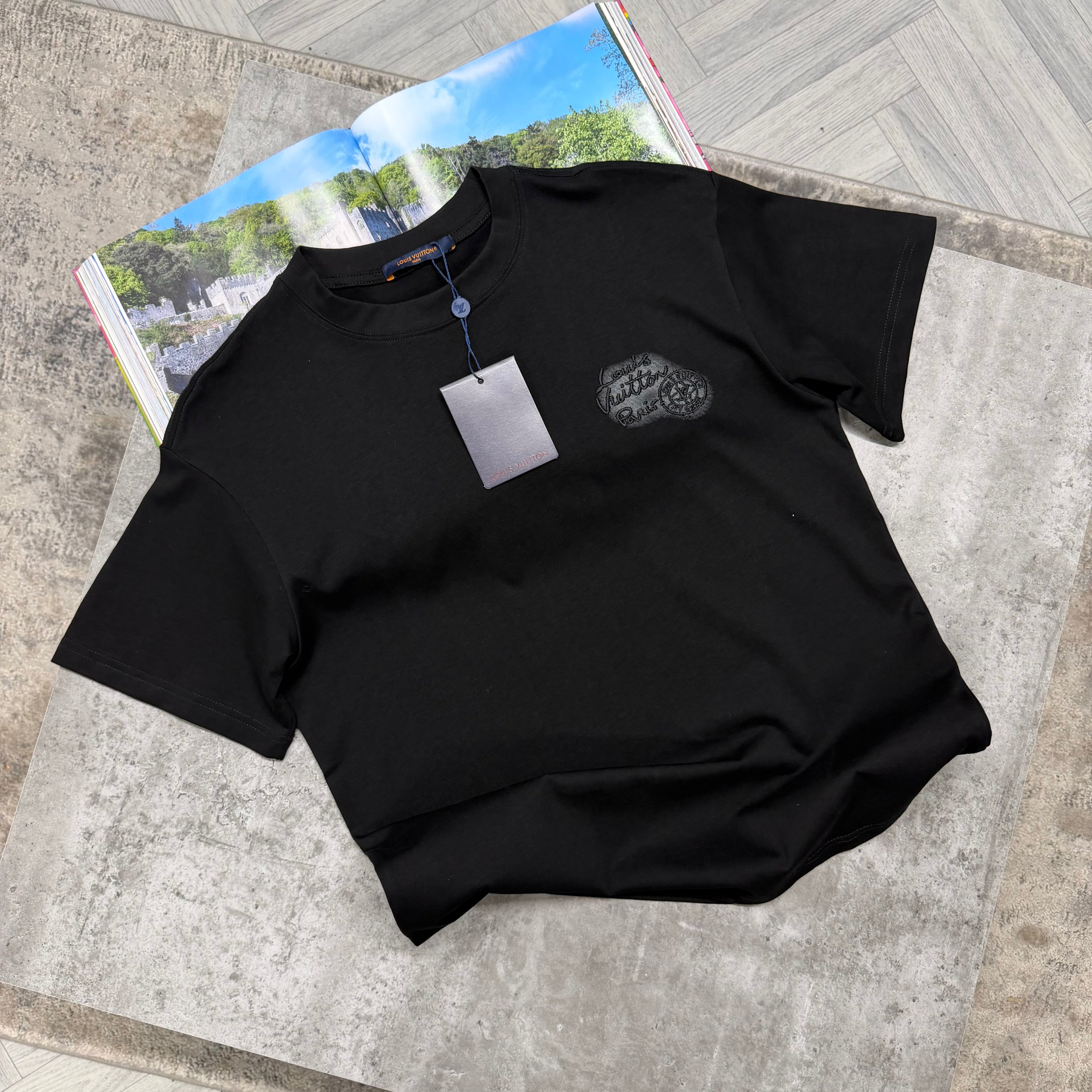 LVE T SHIRT - BLACK