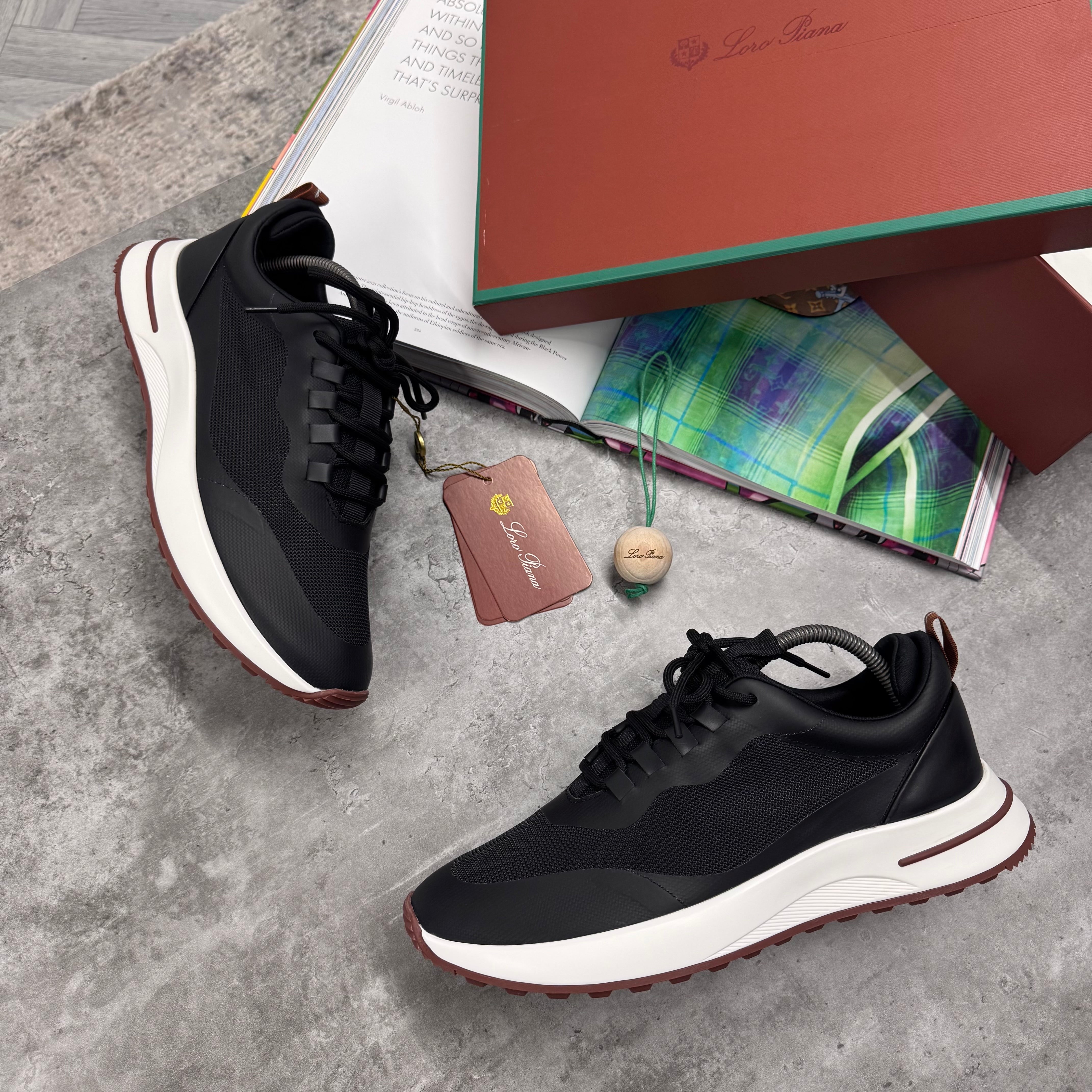 (PRE ORDER) LORO RUNNER TRAINER - BLACK