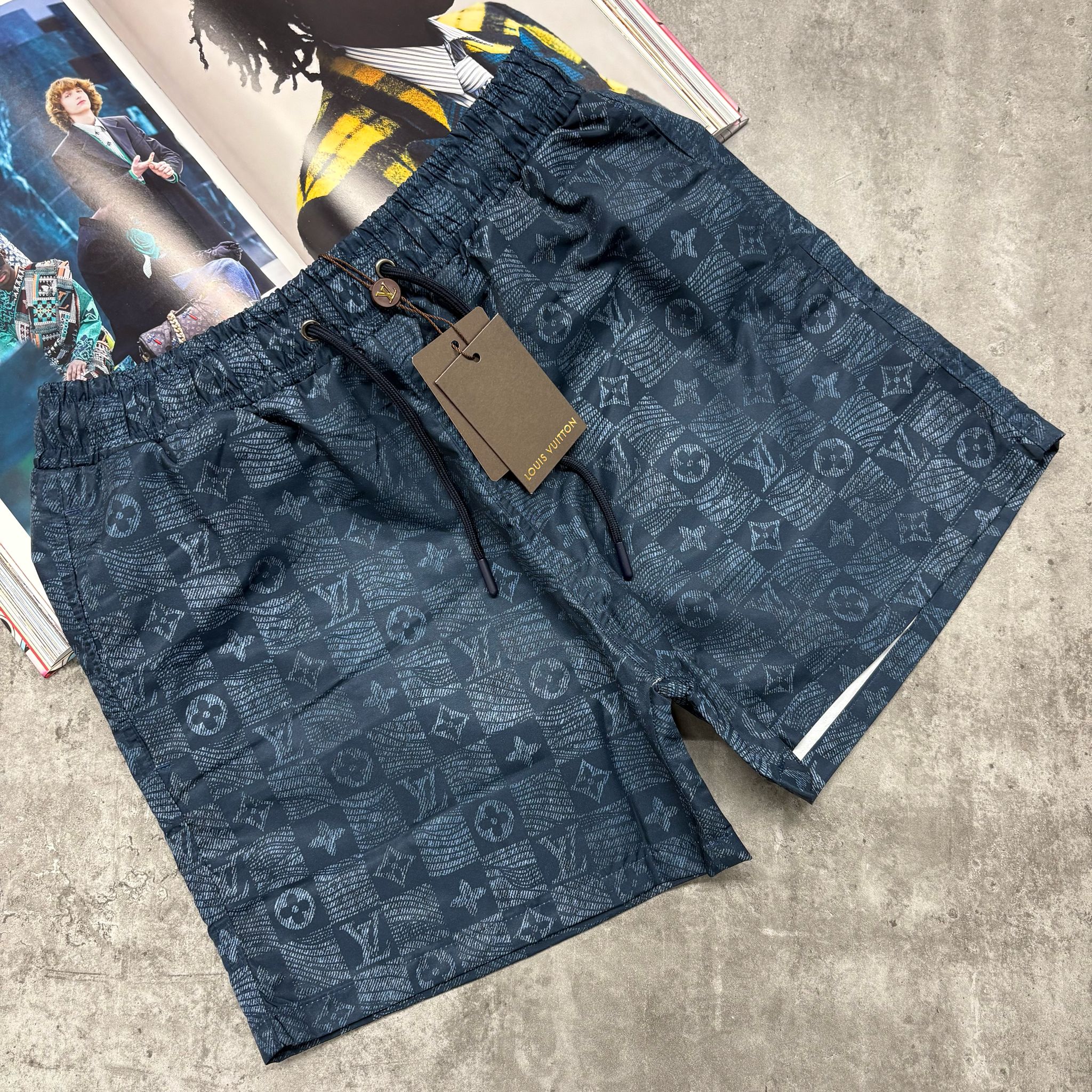 LVE SWIM SHORTS - NAVY