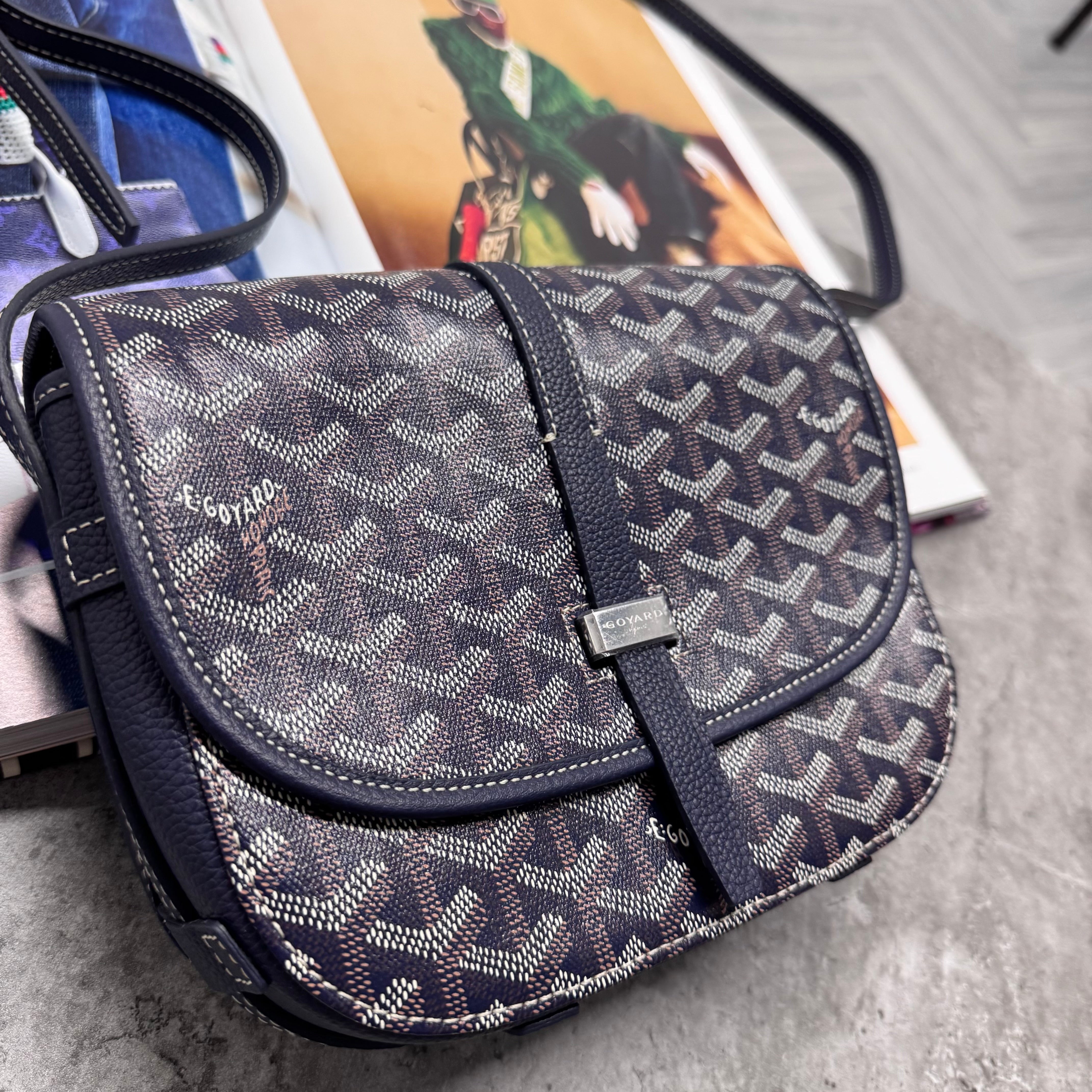 (PRE ORDER) GYRD MAN BAG - NAVY