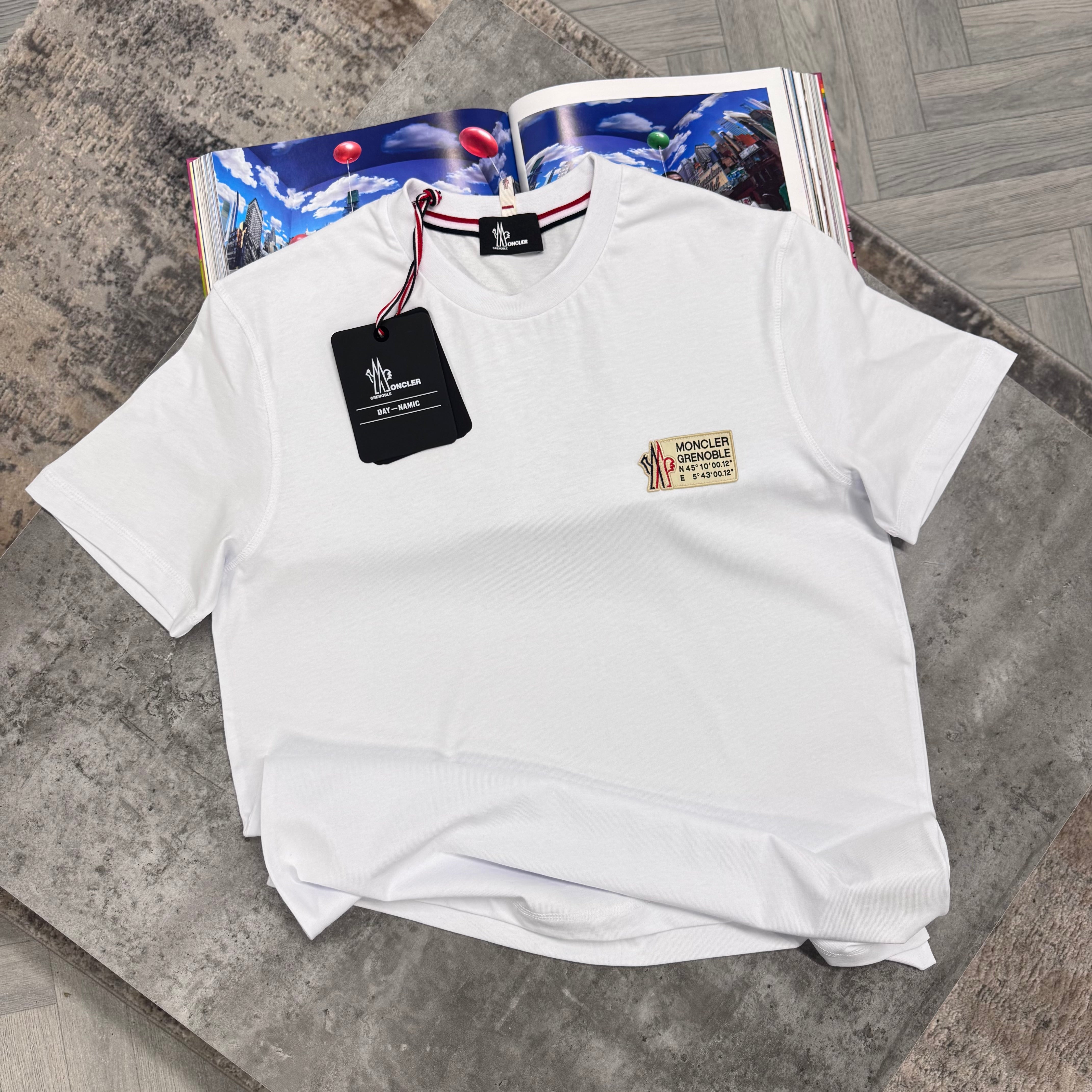 MNCLR GRENOBLE BADGE T SHIRT - WHITE