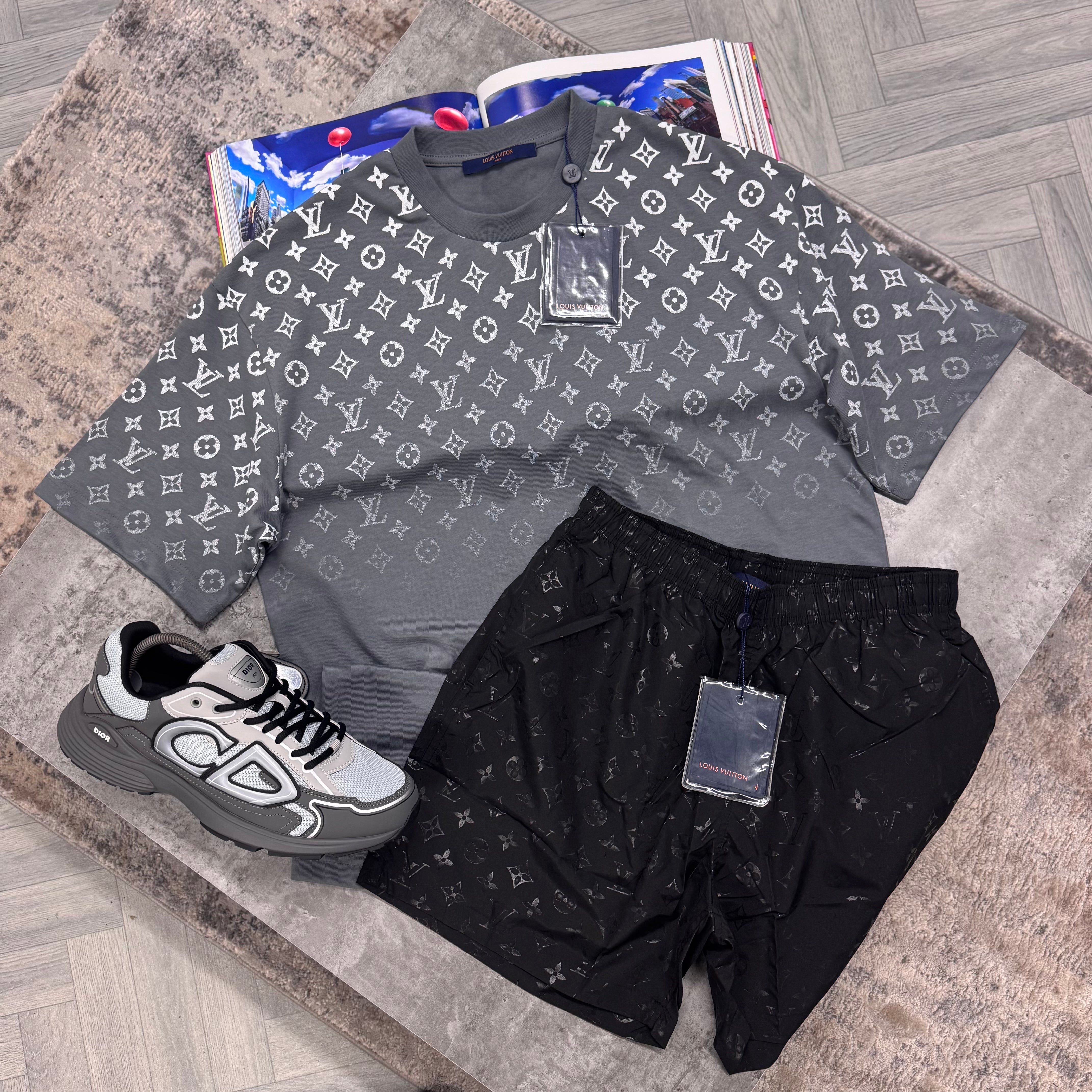 LVE MONOGRAM T SHIRT - GREY