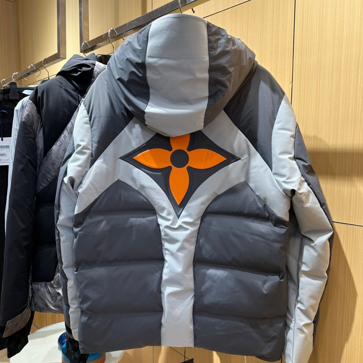 (PRE ORDER) LVE SKI COAT - GREY