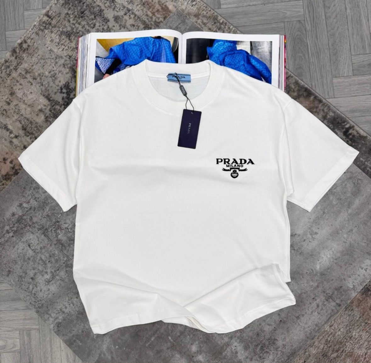 PDA SMALL LOGO T SHIRT - WHITE