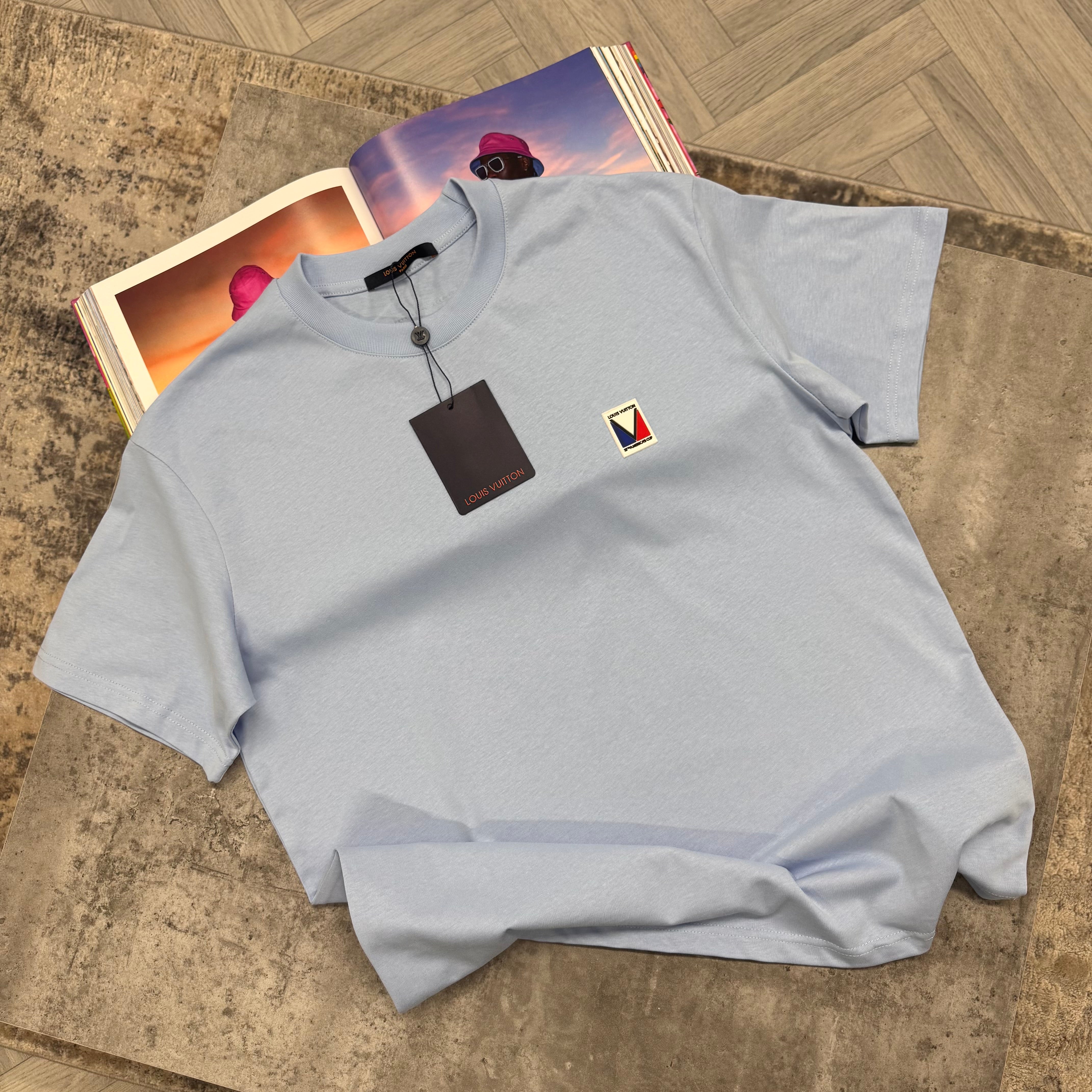 LVE AMERICAS T SHIRT - SKY BLUE