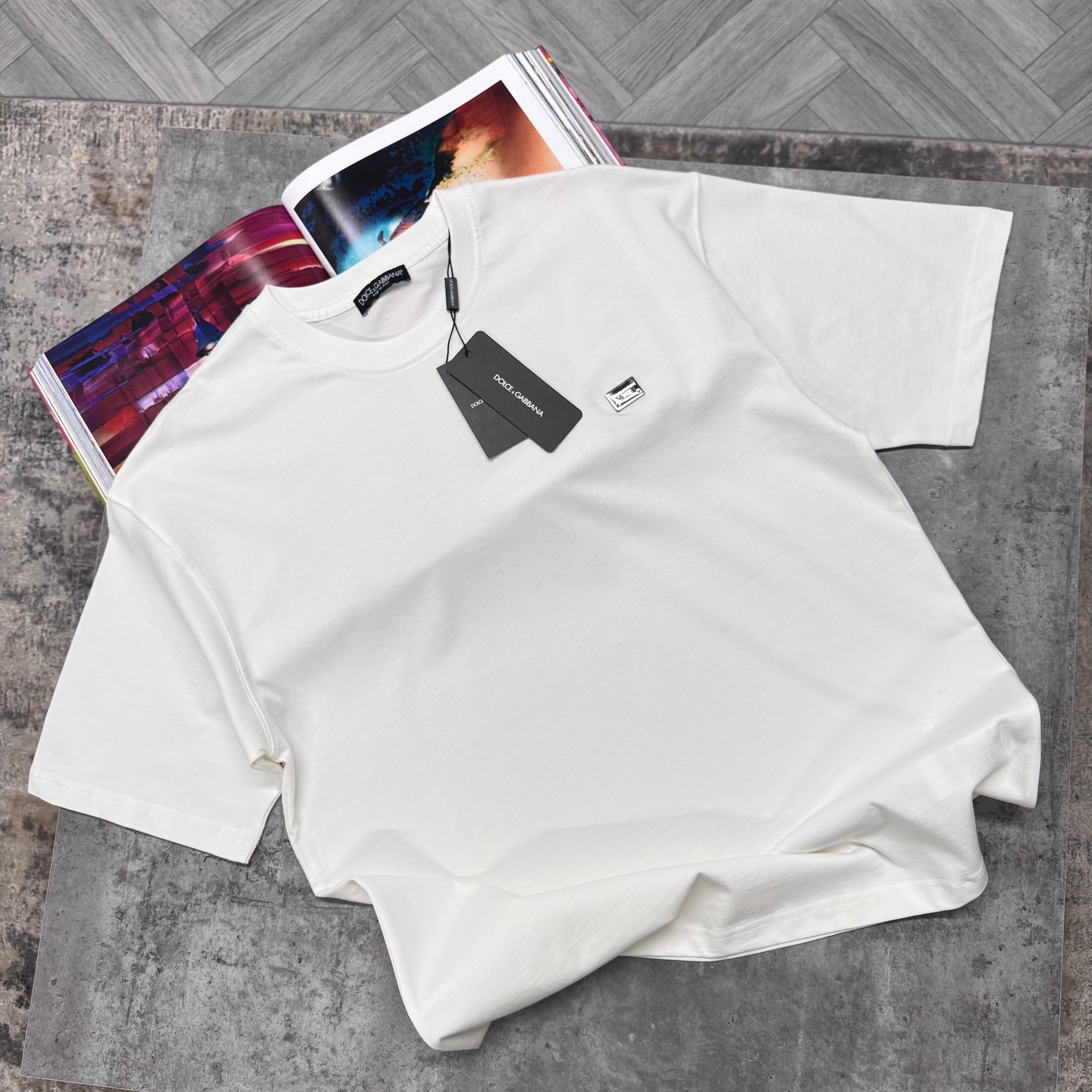 D&G SILVER BADGE T SHIRT - WHITE