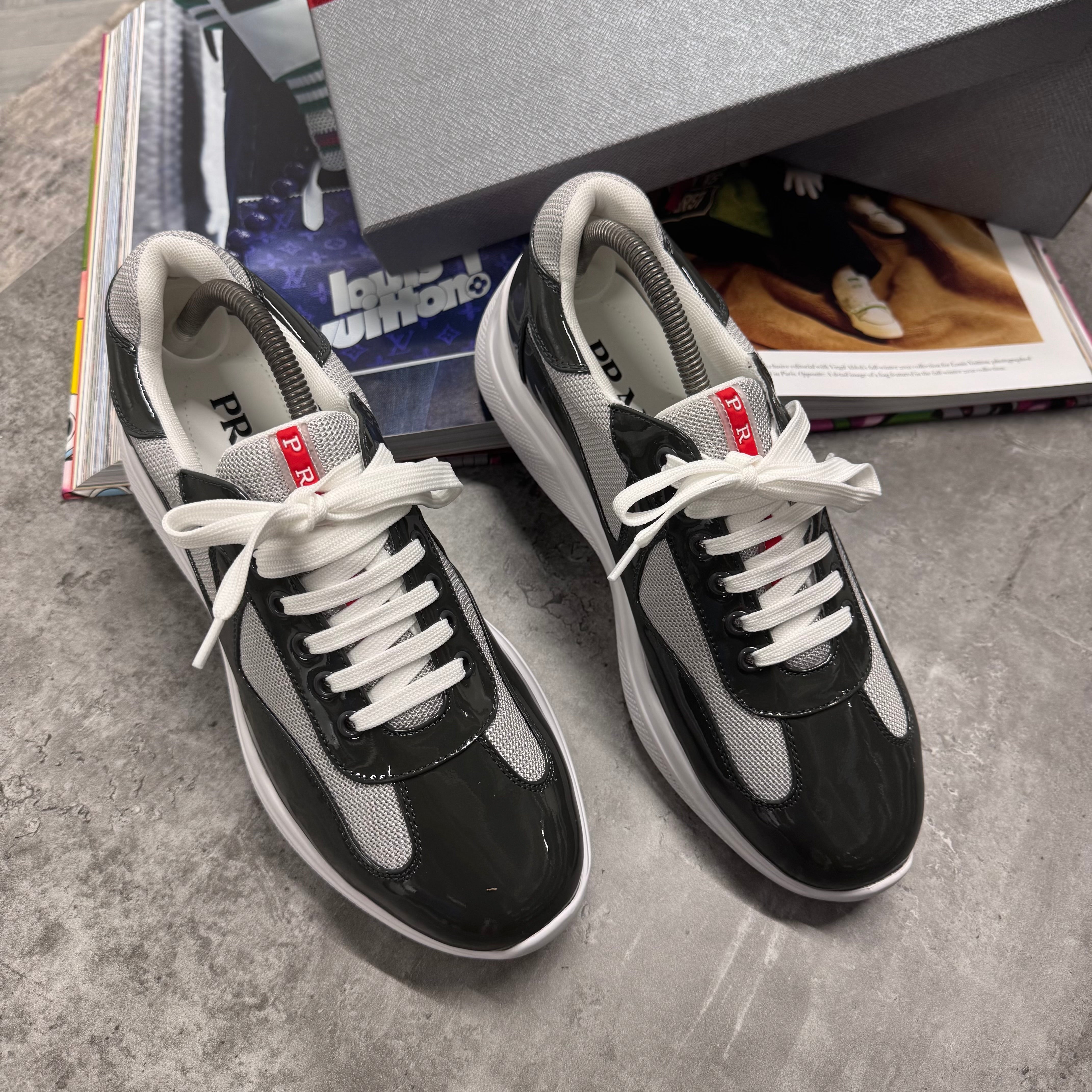 (PRE ORDER) PDA TRAINER - CHARCOAL