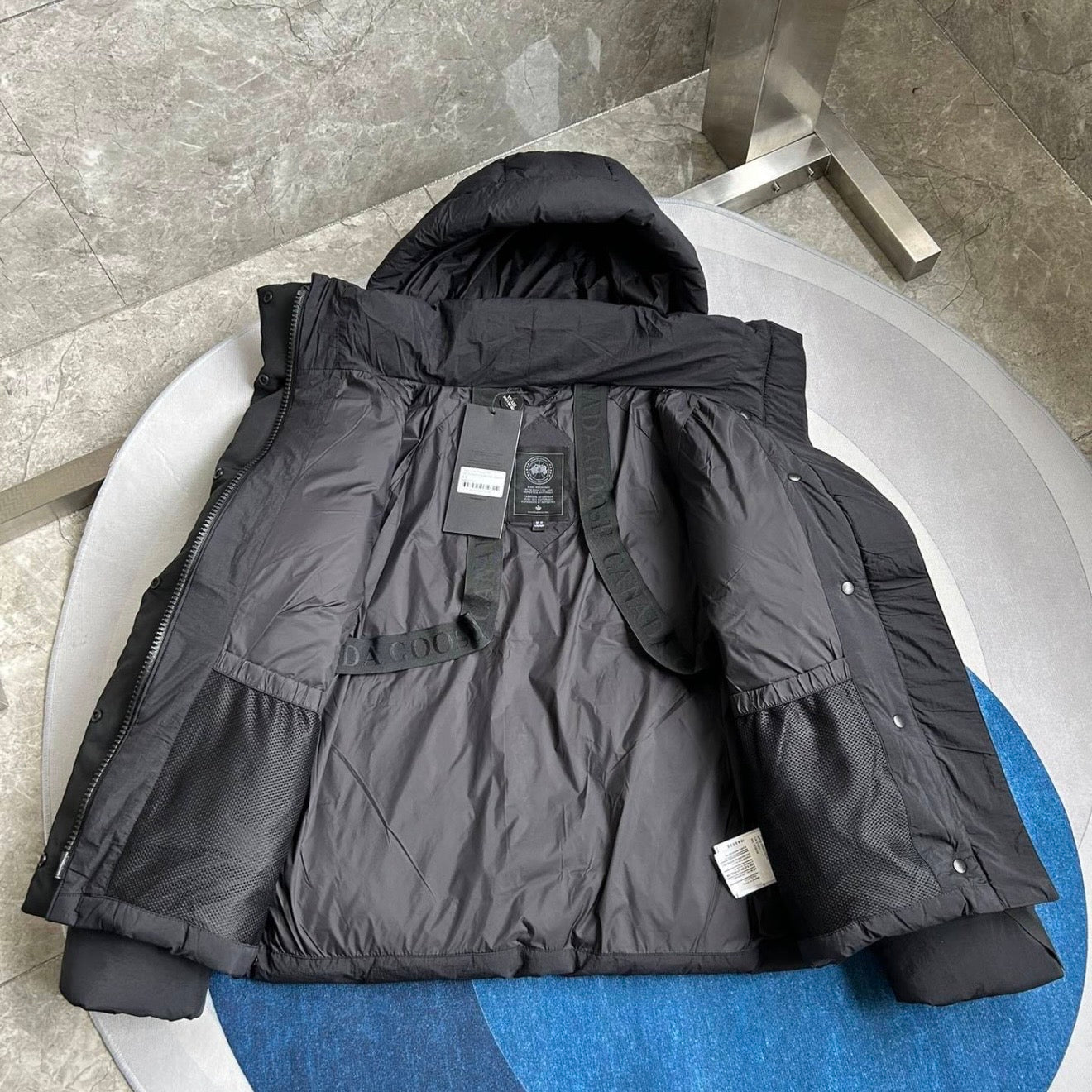 (PRE ORDER) CG BLACK BADGE JUNCTION PARKA - WHITE, BLACK & KHAKI