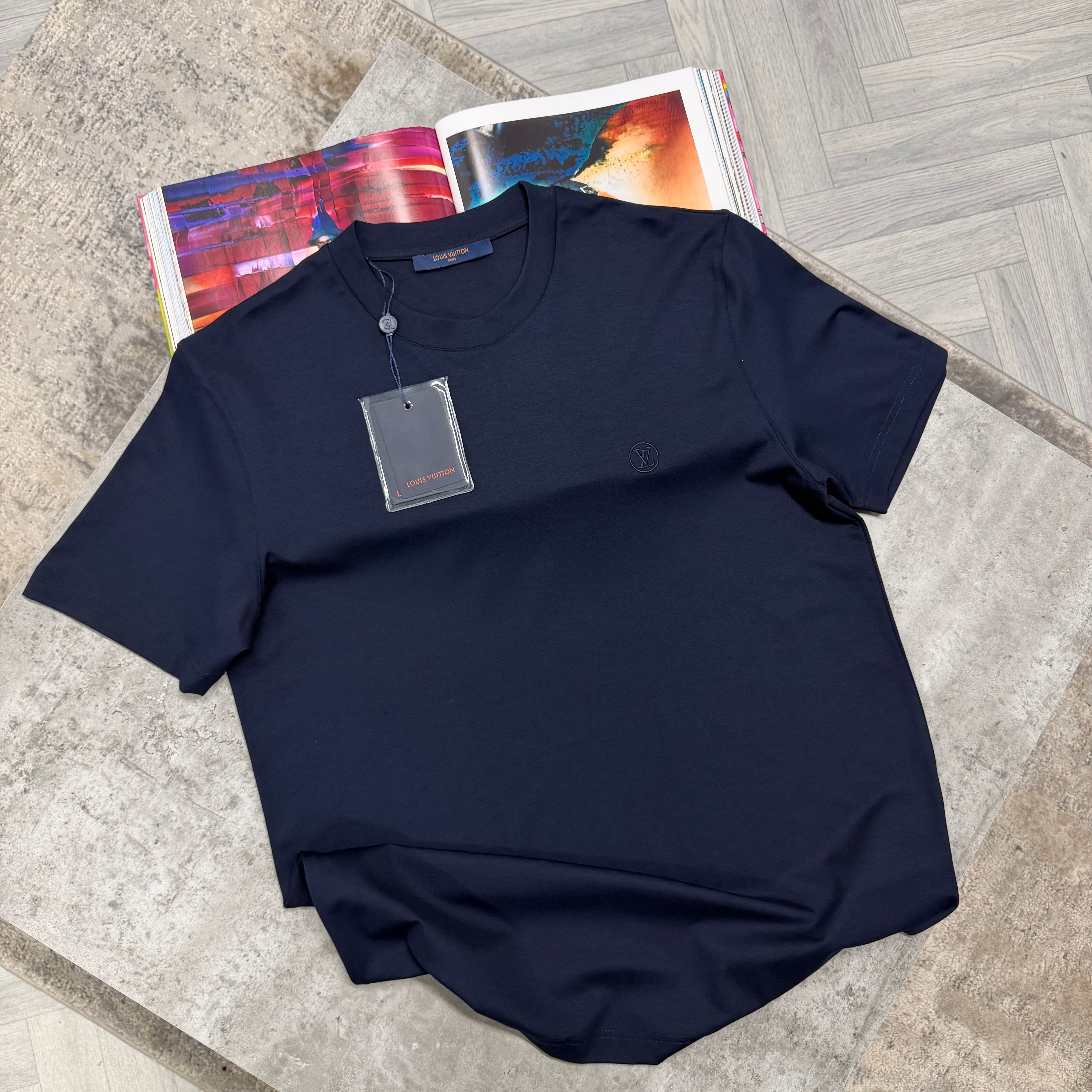 LVE CIRCLE LOGO T SHIRT - NAVY