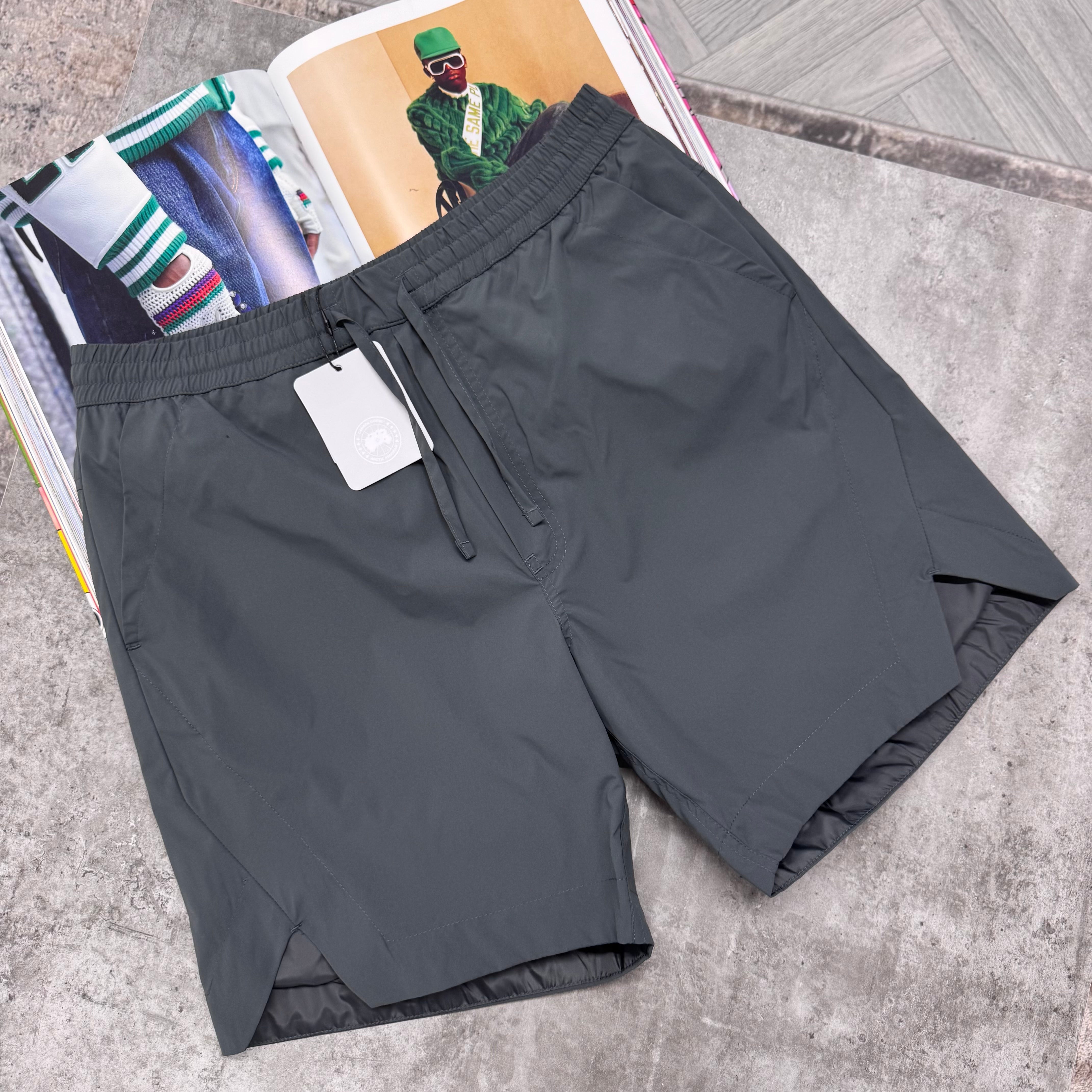 CG SHORTS - GREY