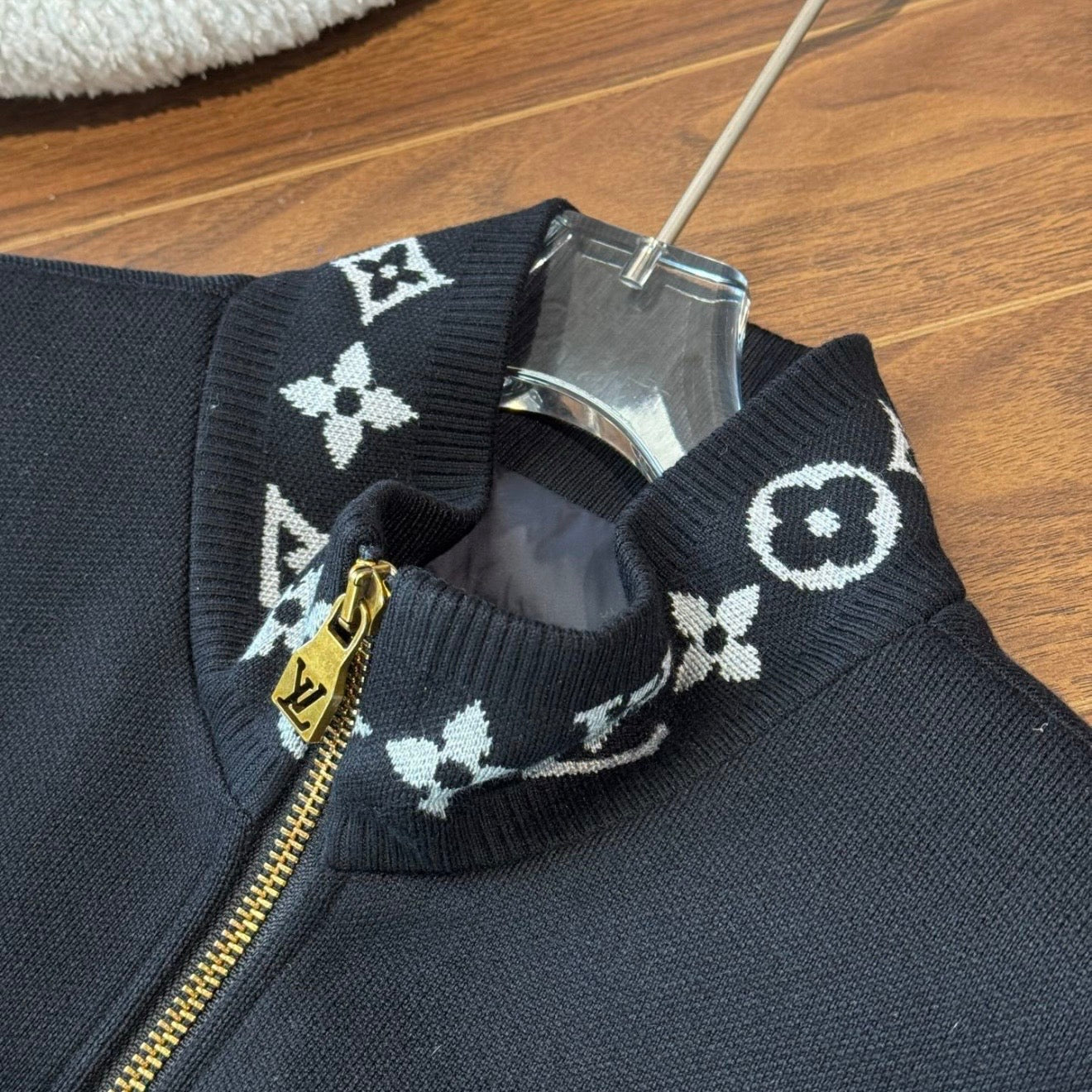 (PRE ORDER) LVE MONOGRAM JACKET - BLACK