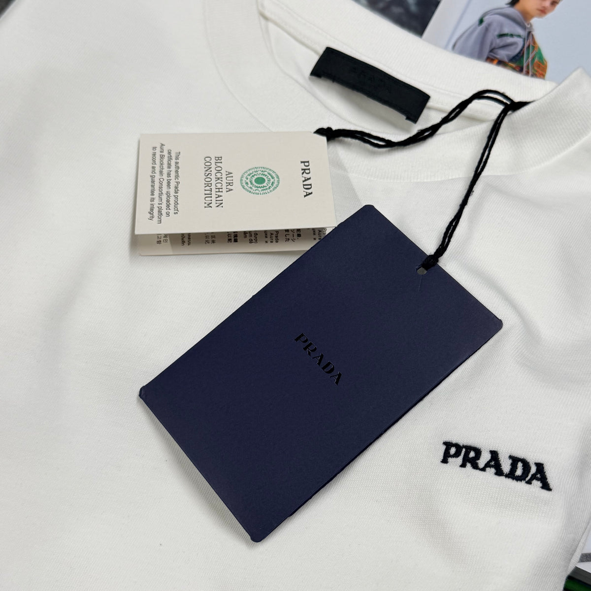 PDA SMALL LOGO T SHIRT - WHITE
