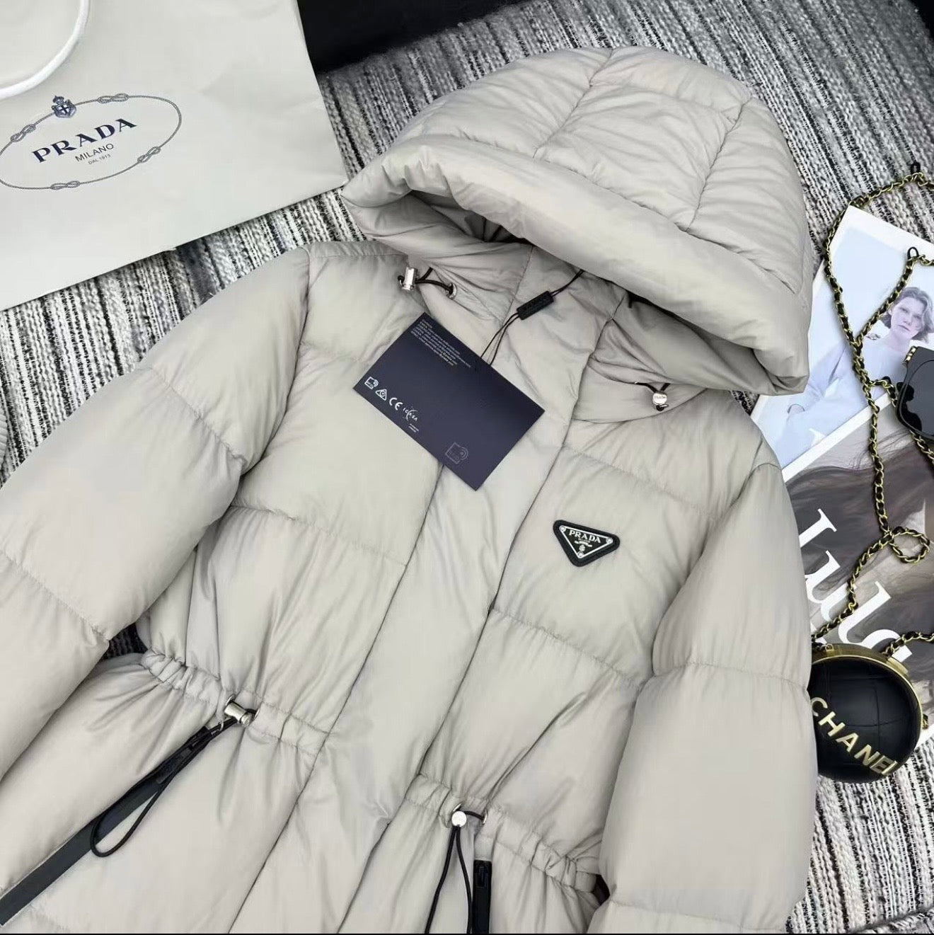 (PRE ORDER) PDA PUFFER COAT - GREY