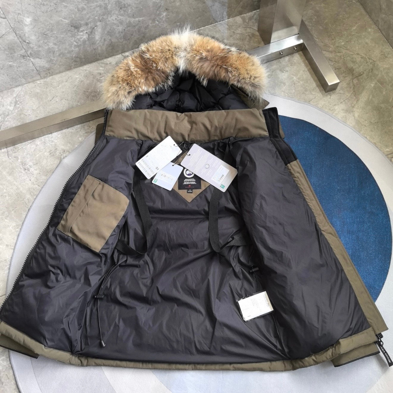 (PRE ORDER) CG CHELSEA PARKER COAT - KHAKI