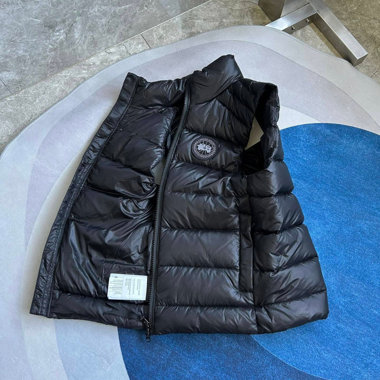 (PRE ORDER) CG CROFTON BLACK BADGE GILET - BLACK