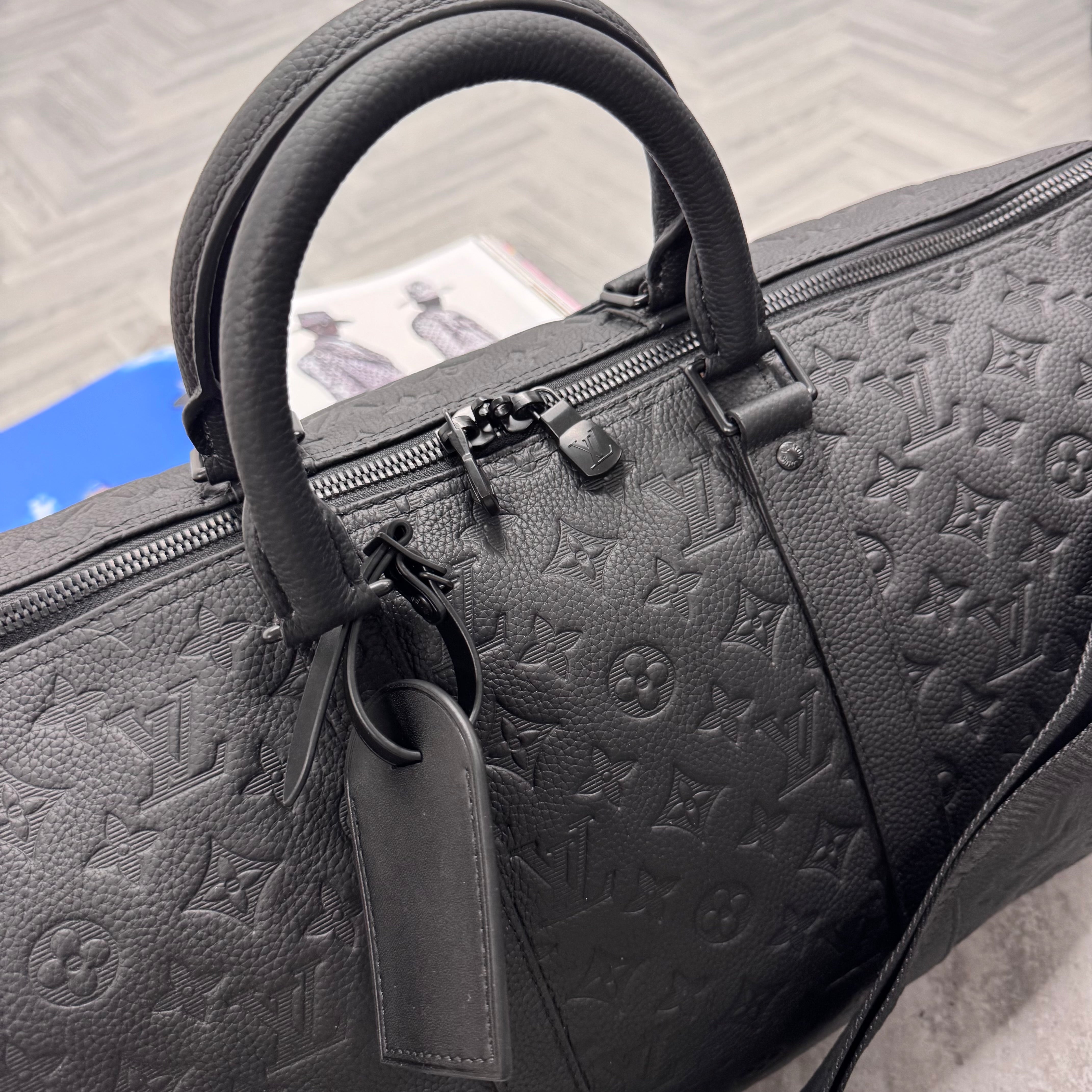 (PRE ORDER) LVE DUFFEL BAG (50) - BLACK