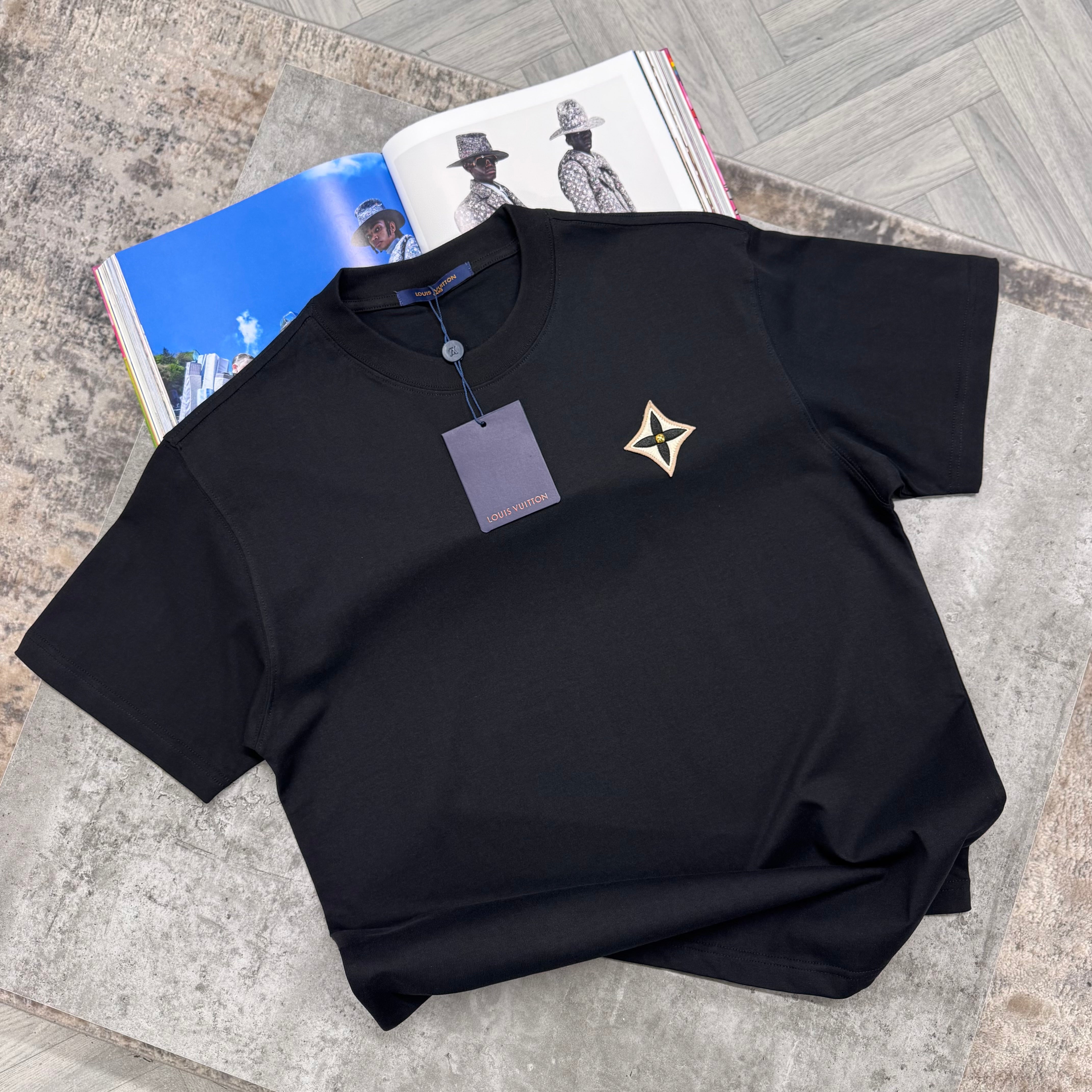 LVE T SHIRT - BLACK