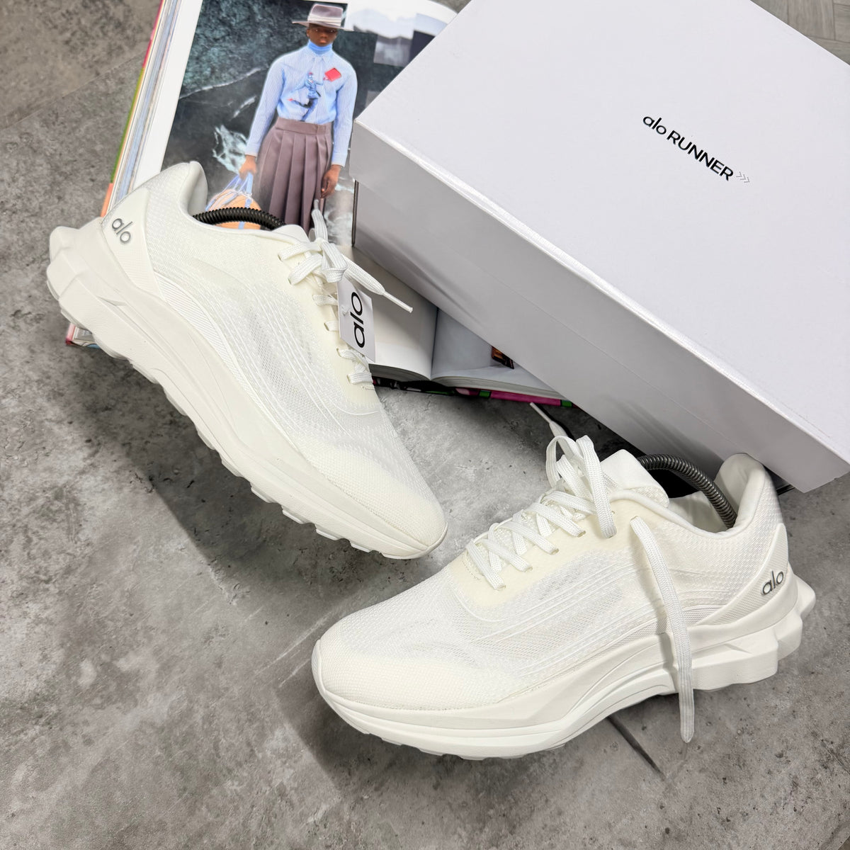 (PRE ORDER) ALO RUNNER - WHITE