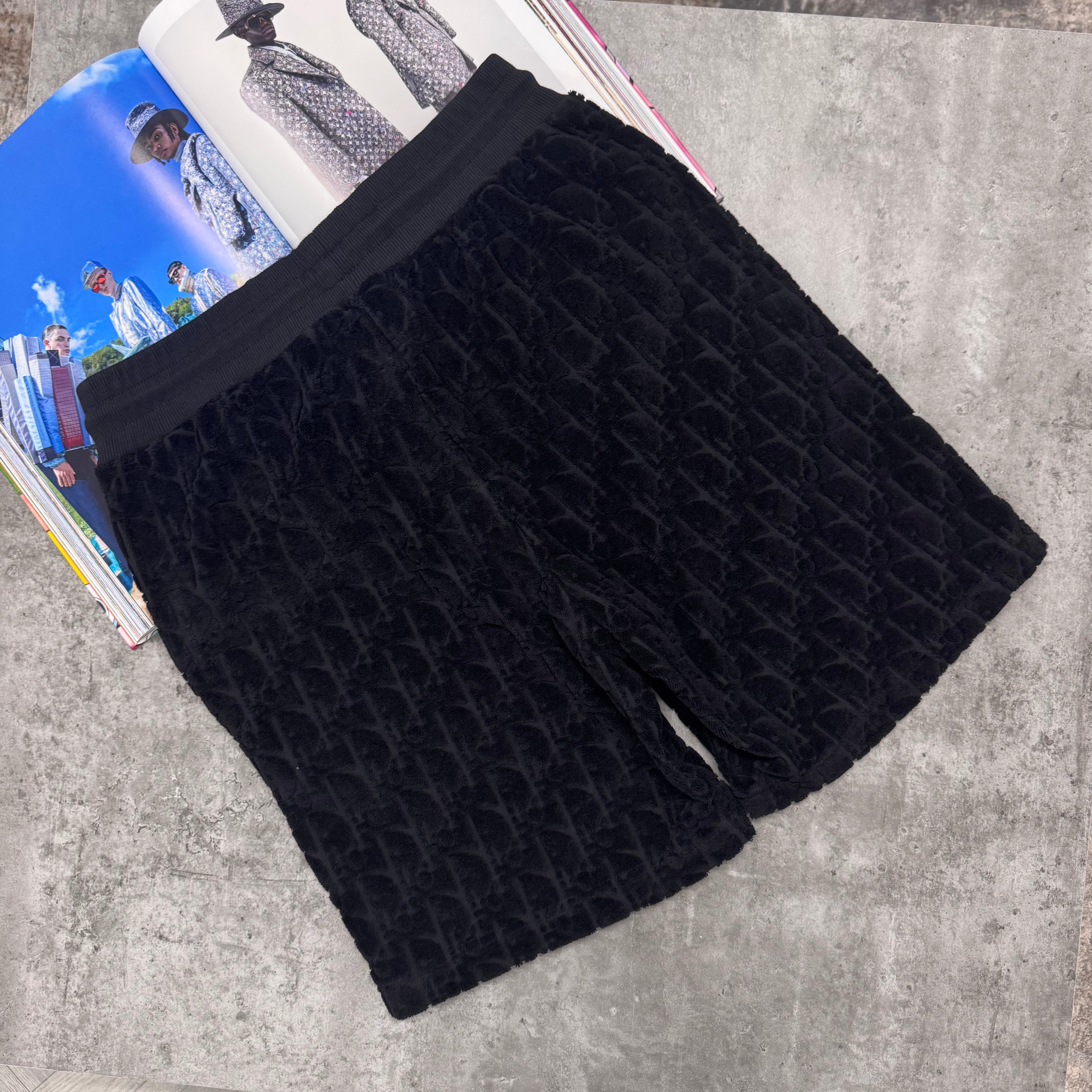CD OBLIQUE TEDDY SHORTS - BLACK