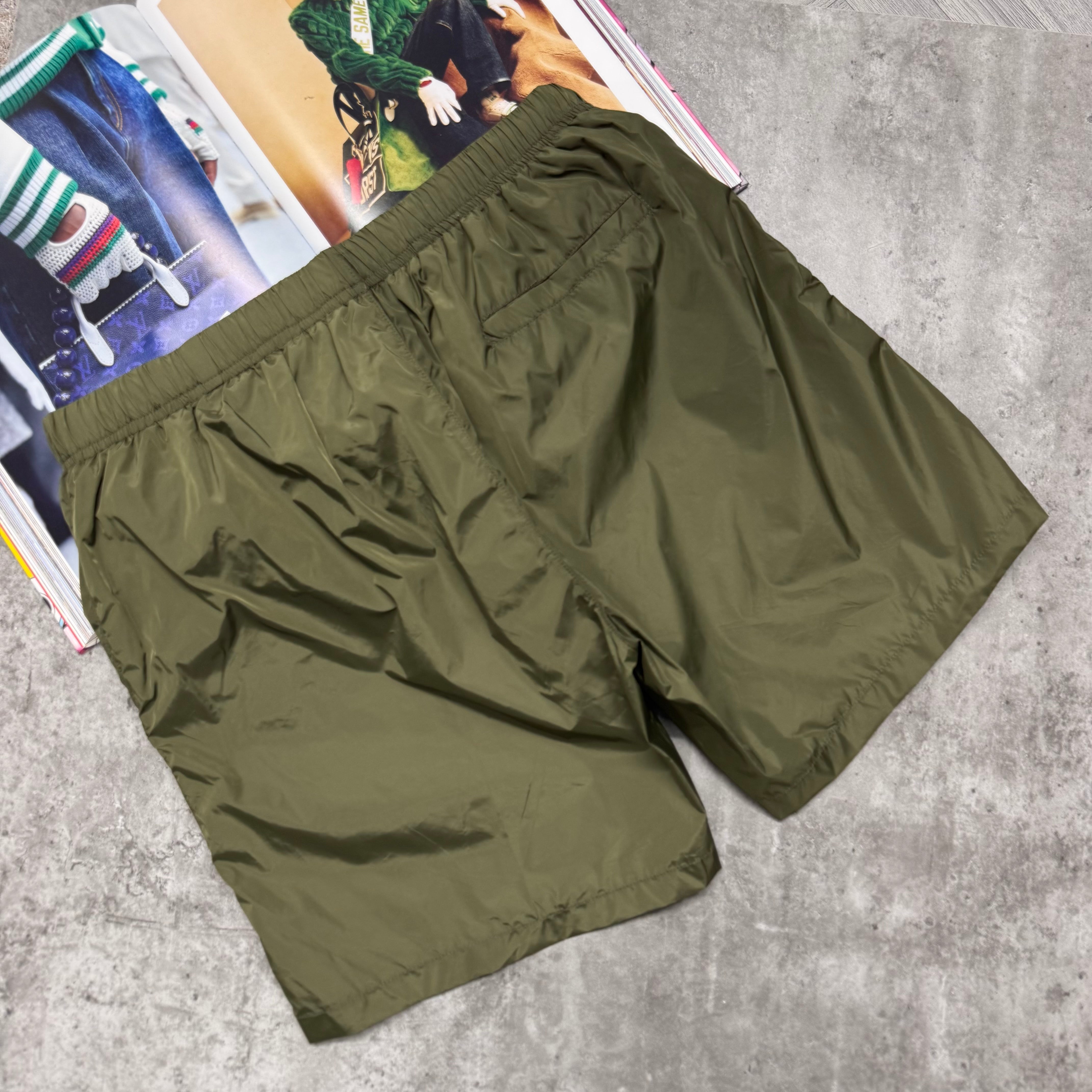 PDA CENTRE BADGE SWIMS - KHAKI
