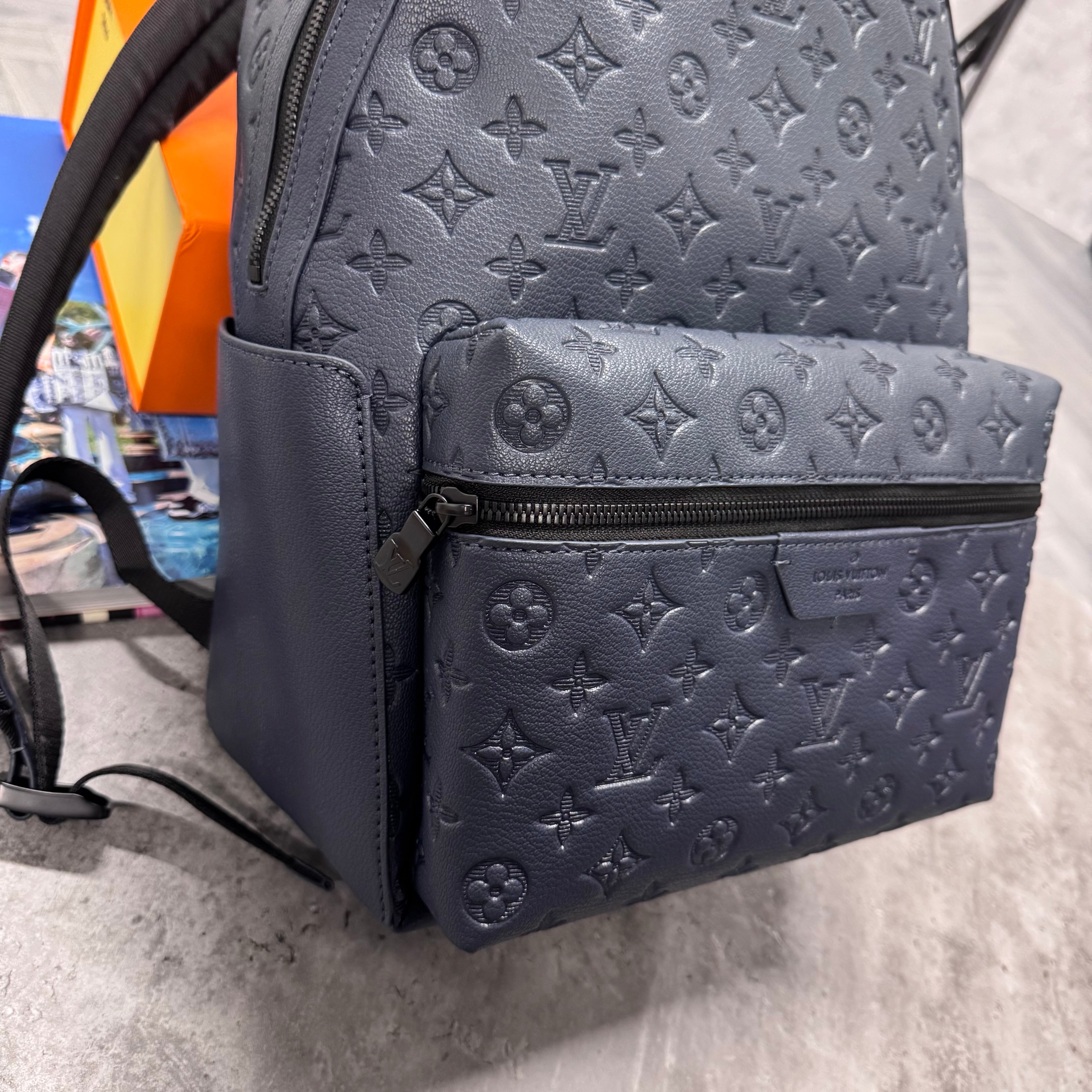 (PRE ORDER) LVE MONOGRAM BACKPACK - NAVY
