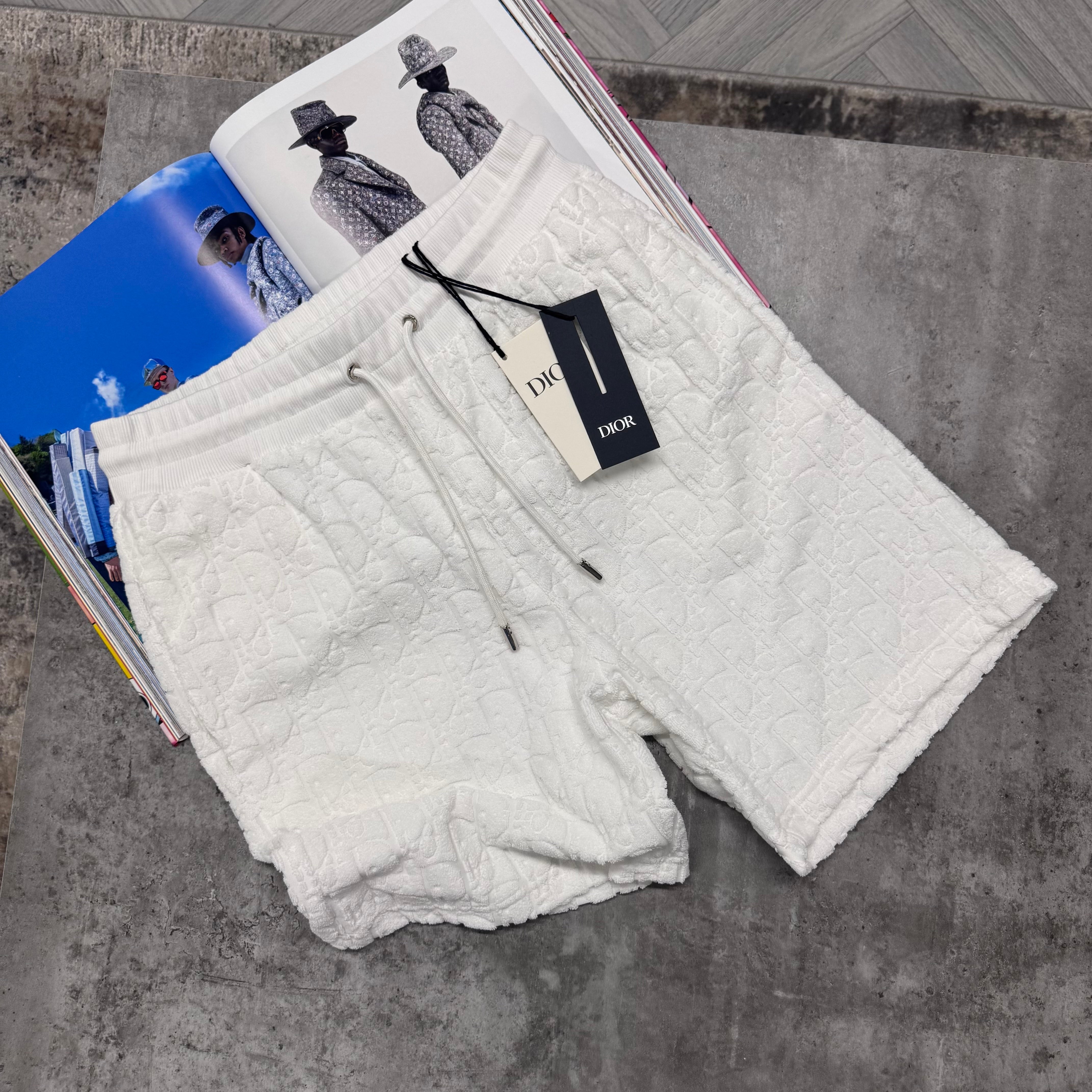 CD OBLIQUE TEDDY SHORTS - WHITE