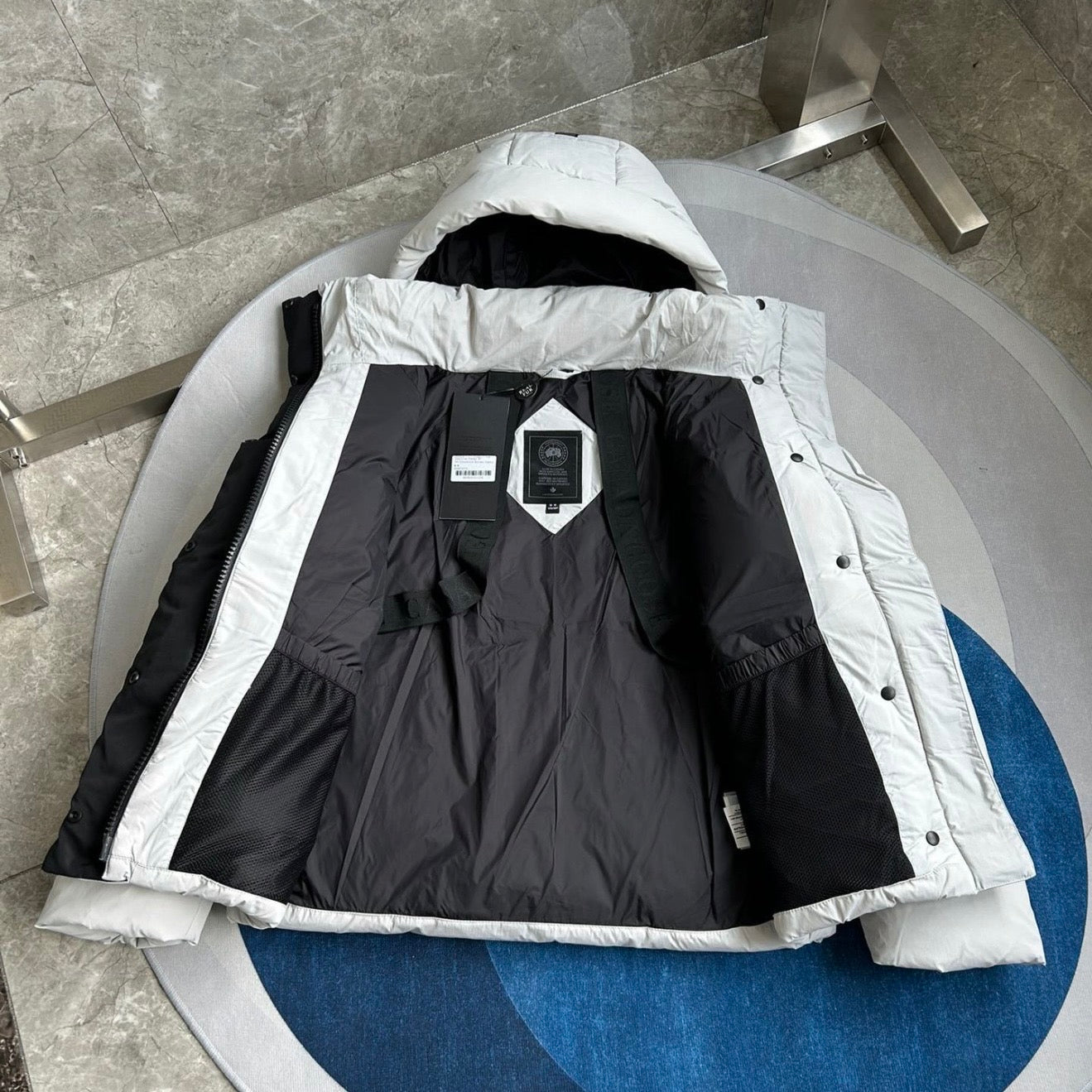 (PRE ORDER) CG BLACK BADGE JUNCTION PARKA - WHITE, BLACK & KHAKI