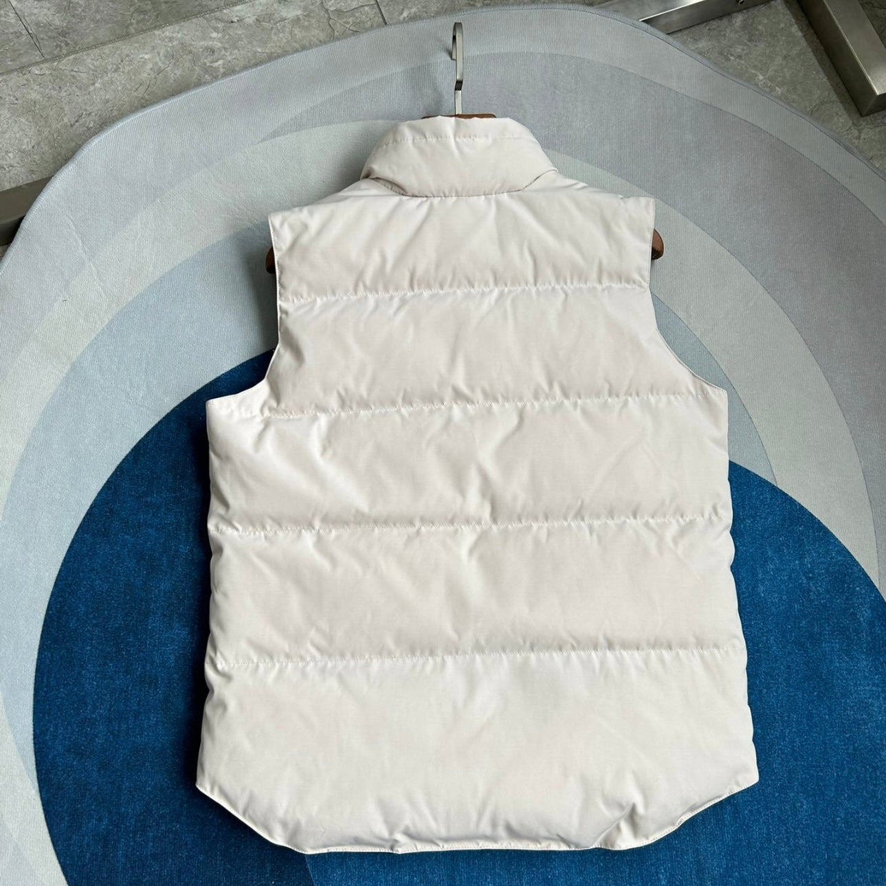 (PRE ORDER) CG GARSON BLACK BADGE GILET - OFF WHITE