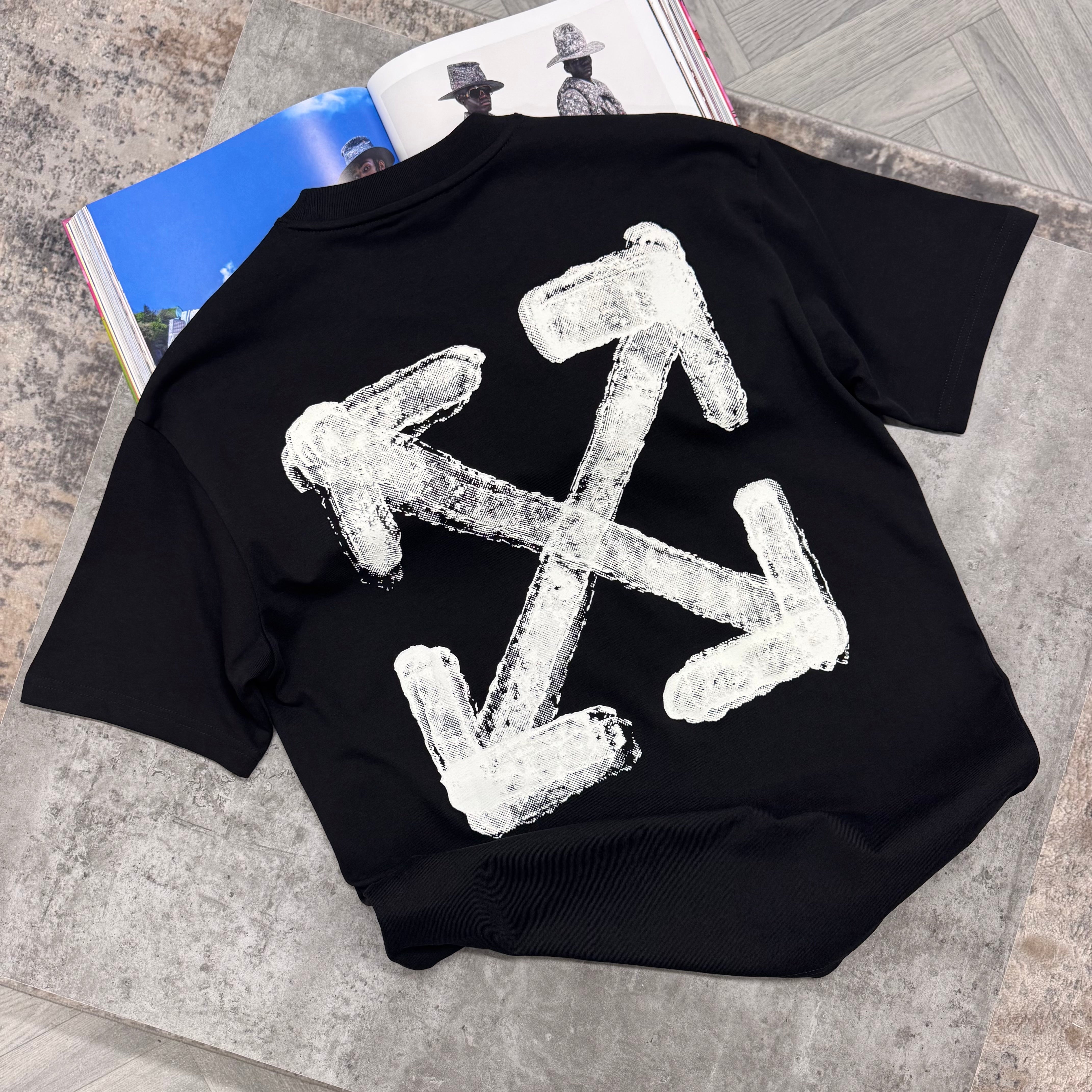 OFF W BLUR LOGO T SHIRT - BLACK