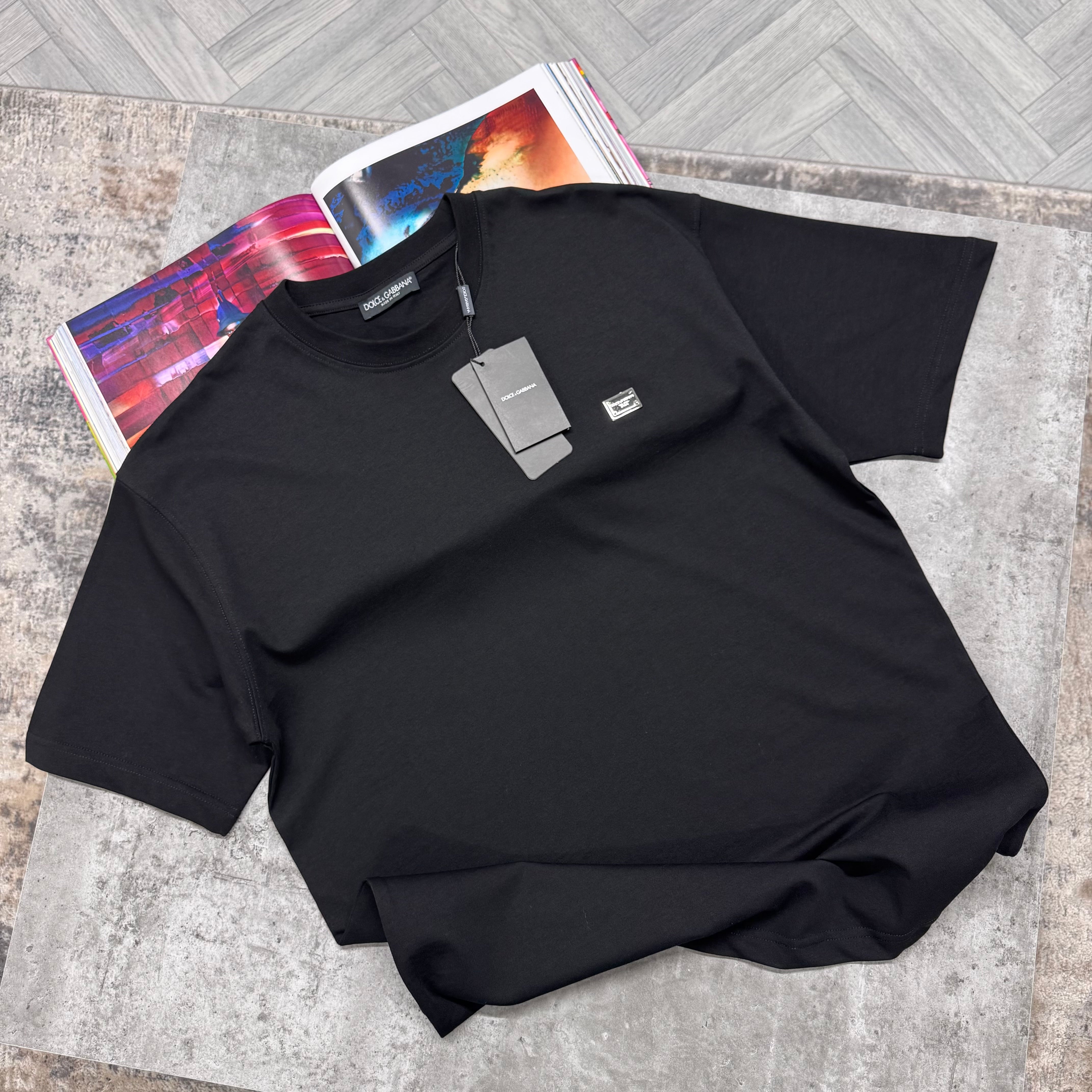 D&G SILVER BADGE T SHIRT - BLACK