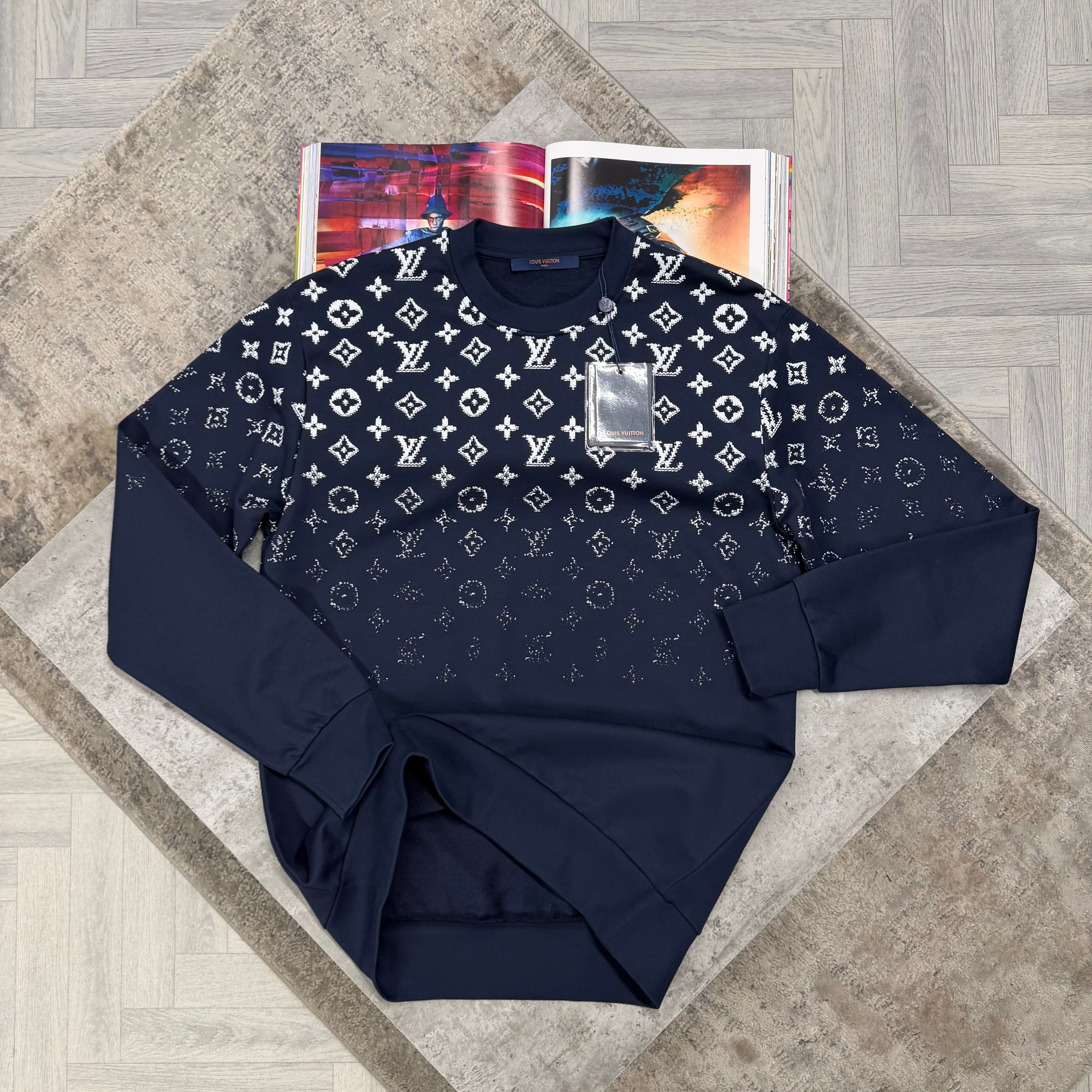 LVE MONOGRAM CREWNECK JUMPER - NAVY